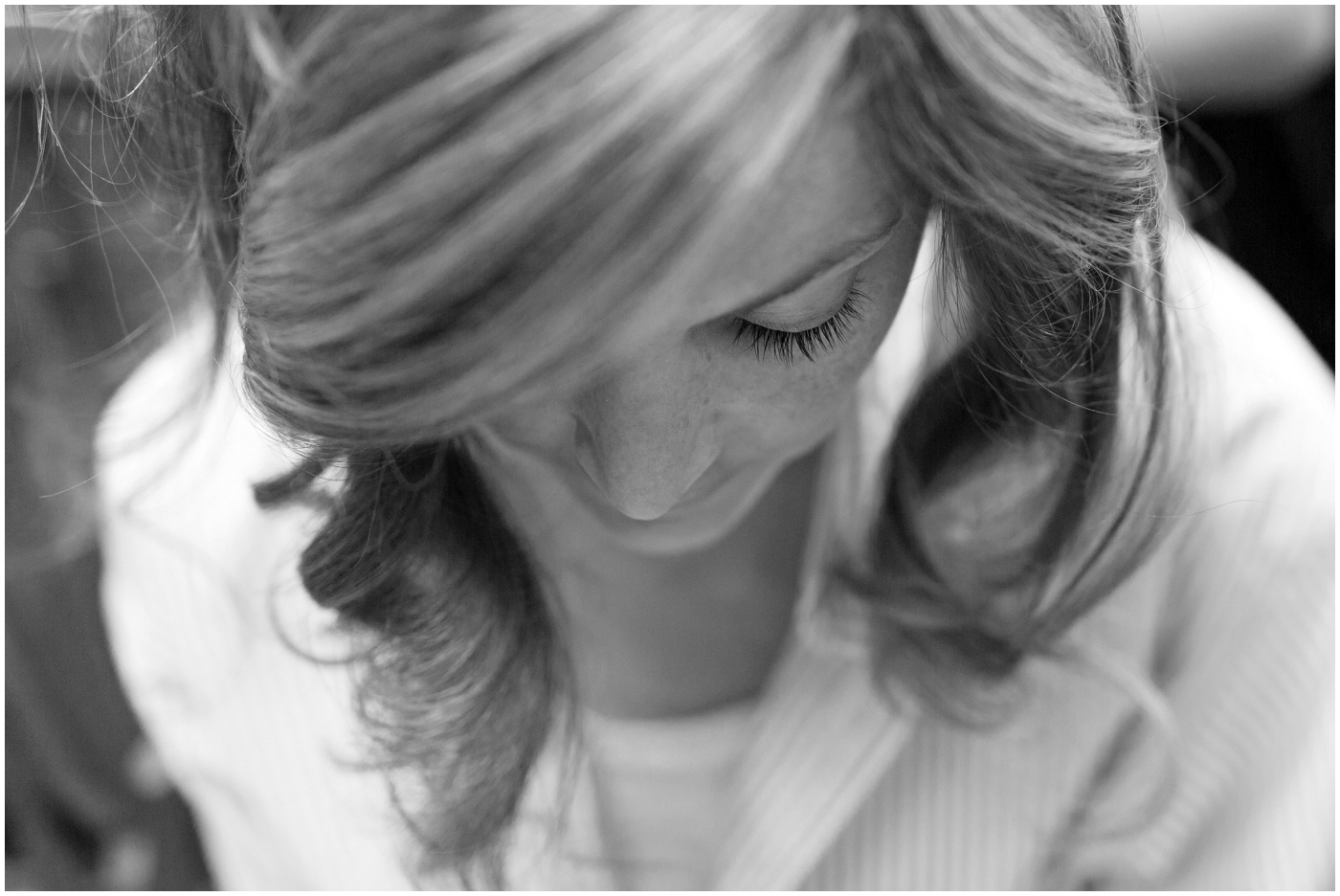 picture of bride getting her hair done