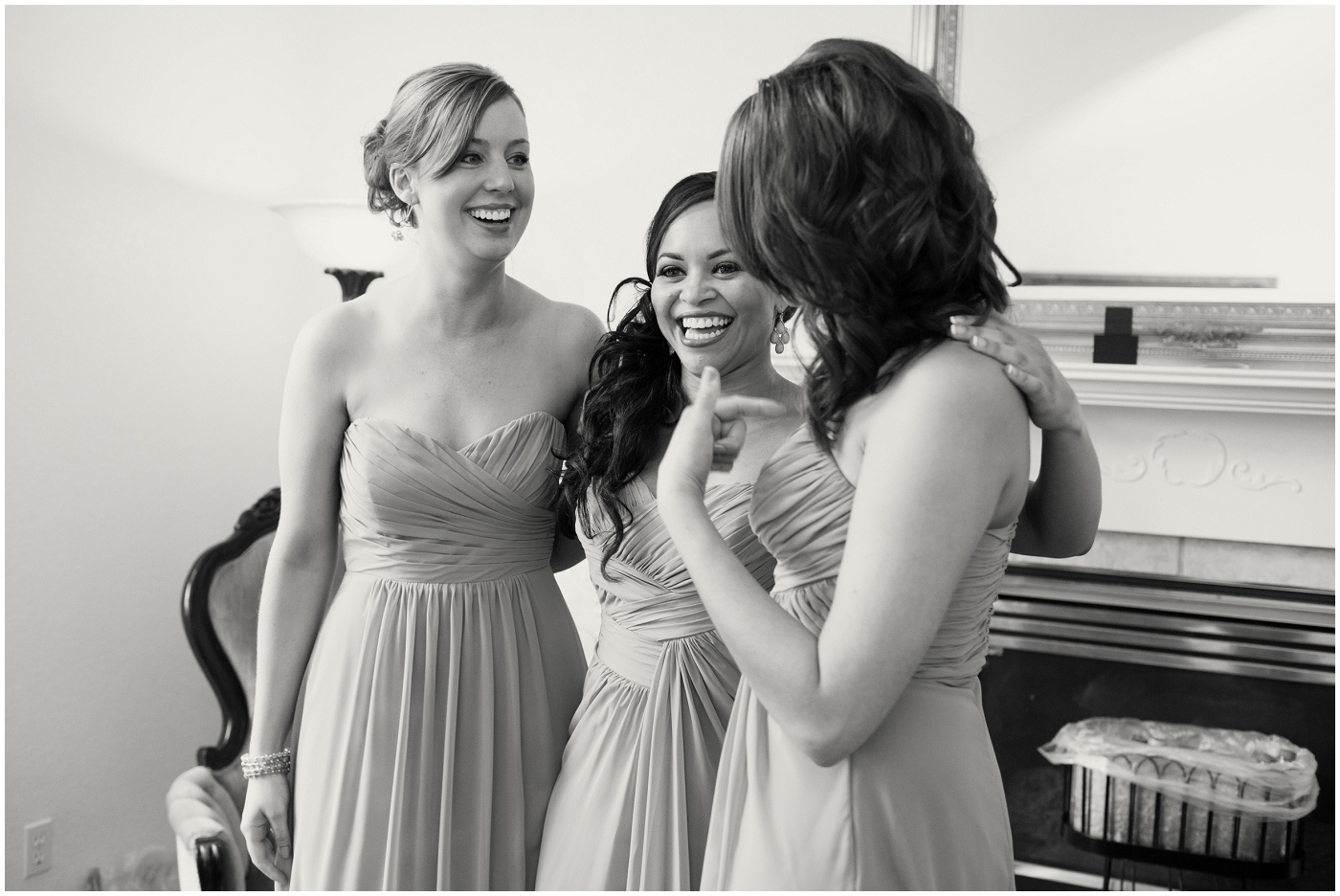 picture of bridesmaids laugihing