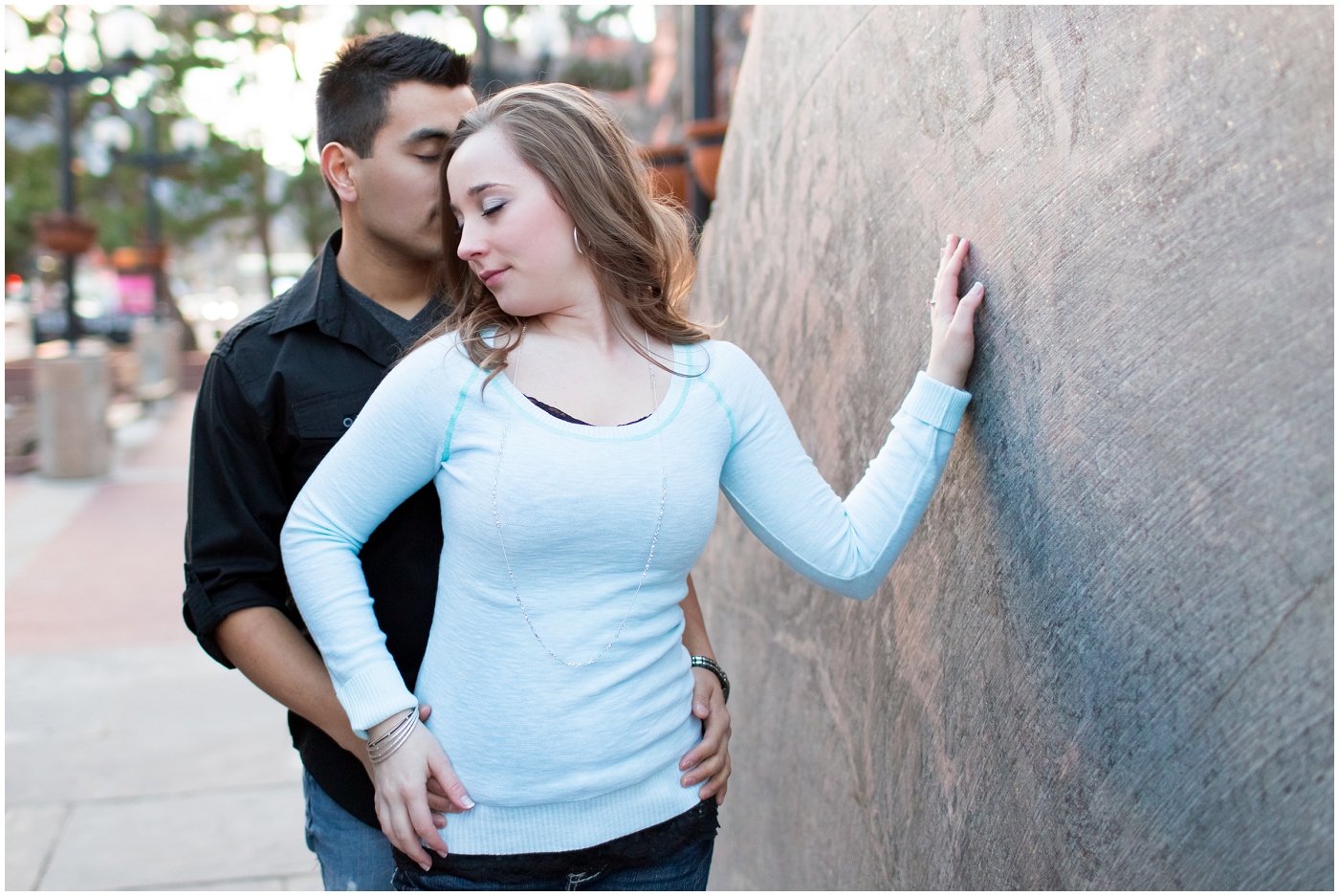 picture of pearl street boulder engagement photos