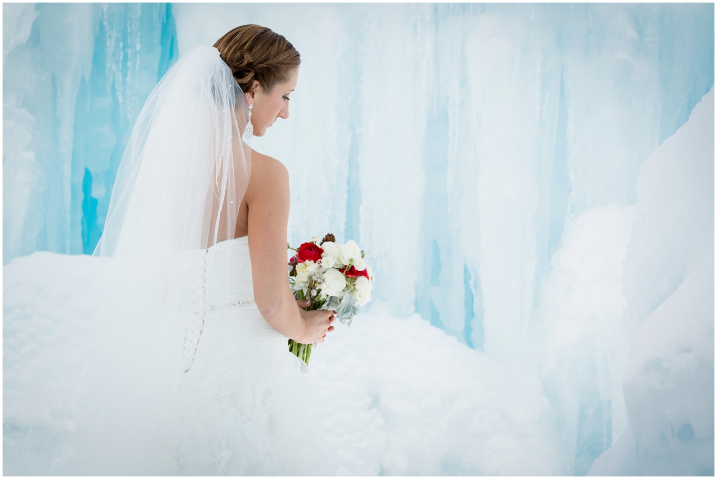 picture of bride at Colorado ice castles