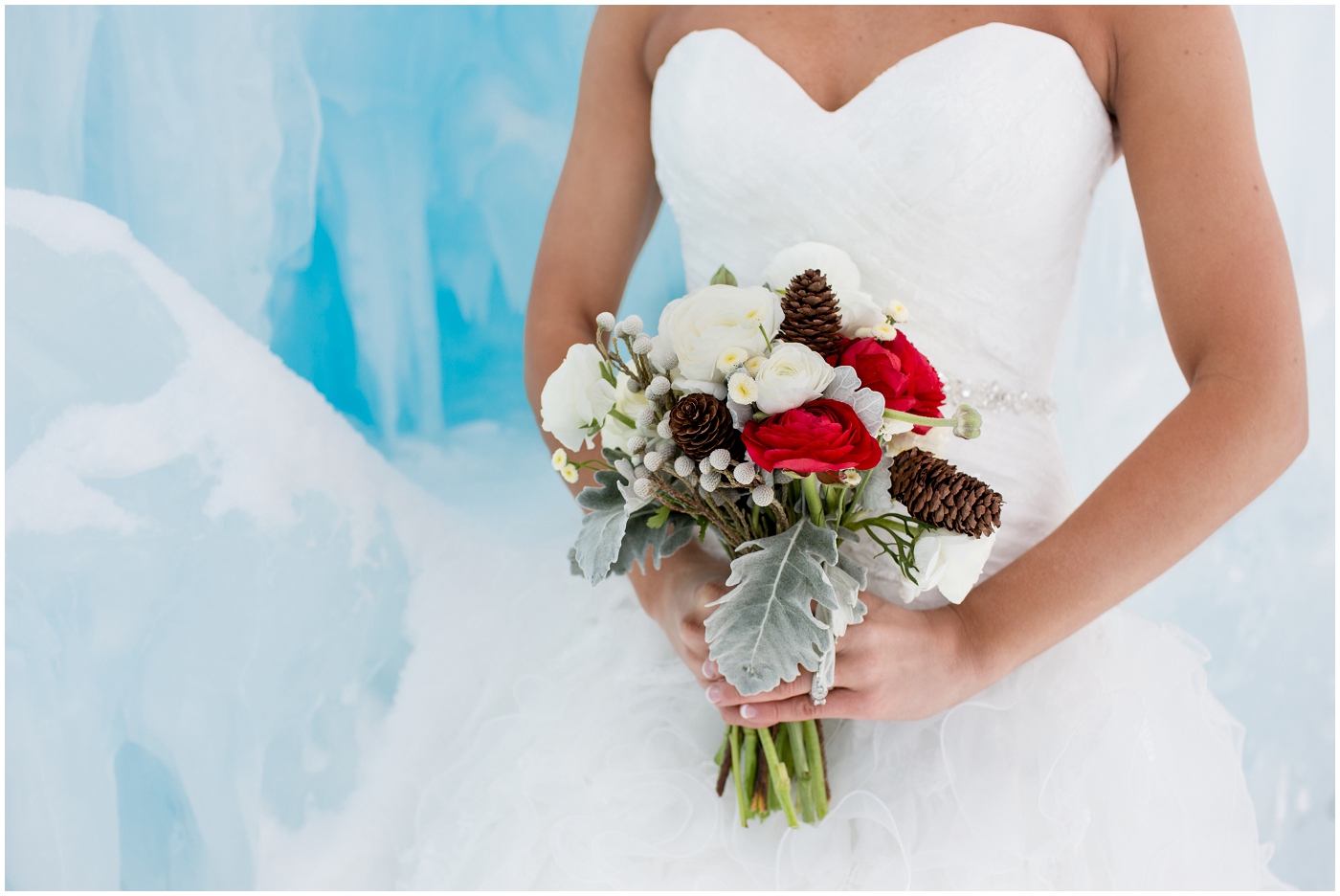 picture of winter bridal bouquet