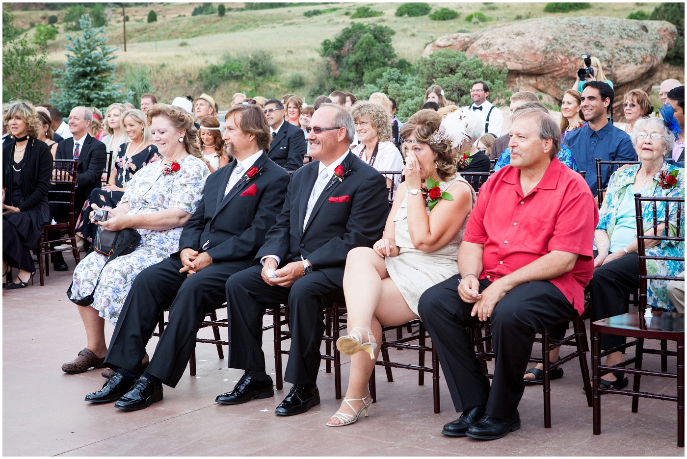 picture of guests at willow ridge manor wedding