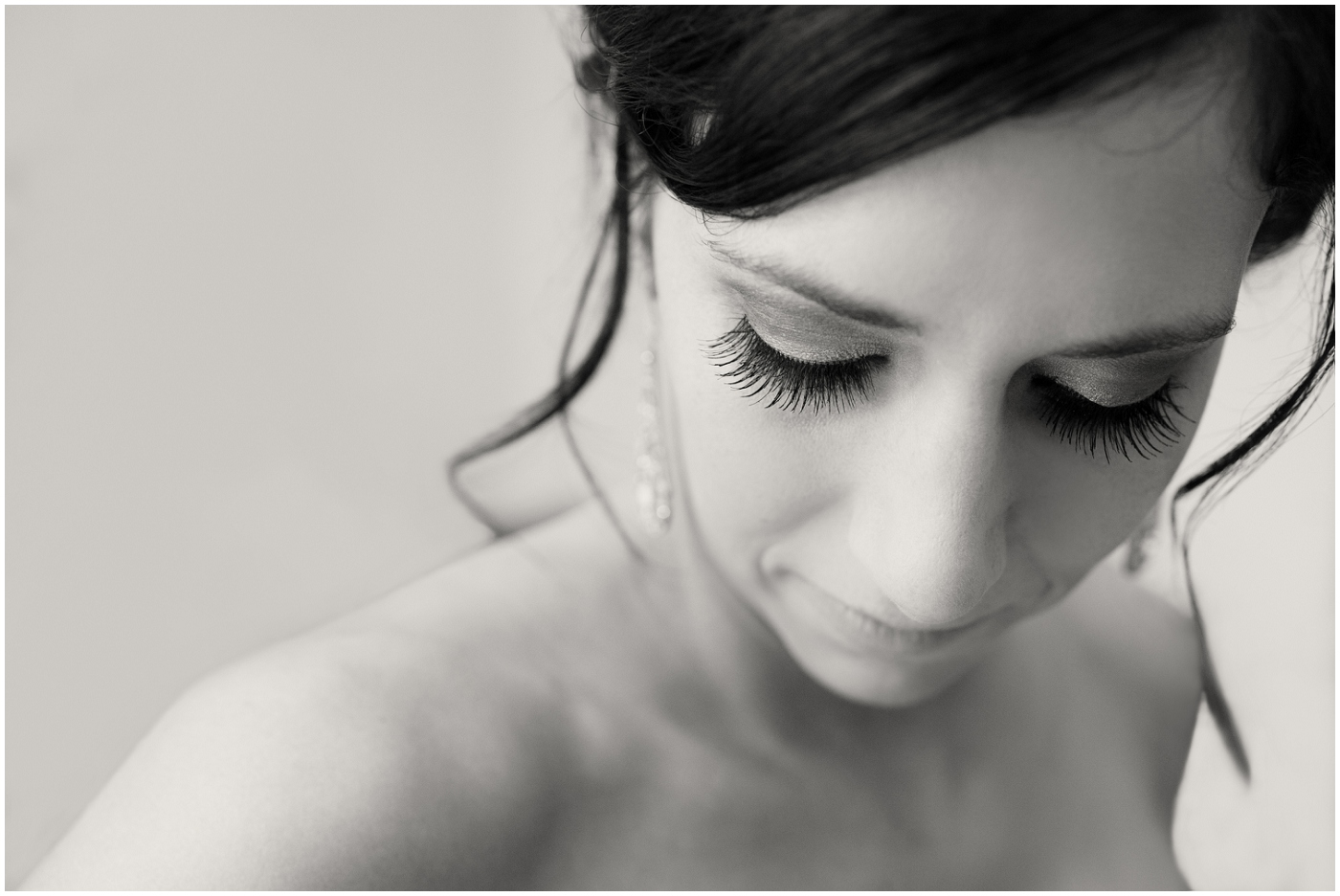 picture of bride's eyelashes