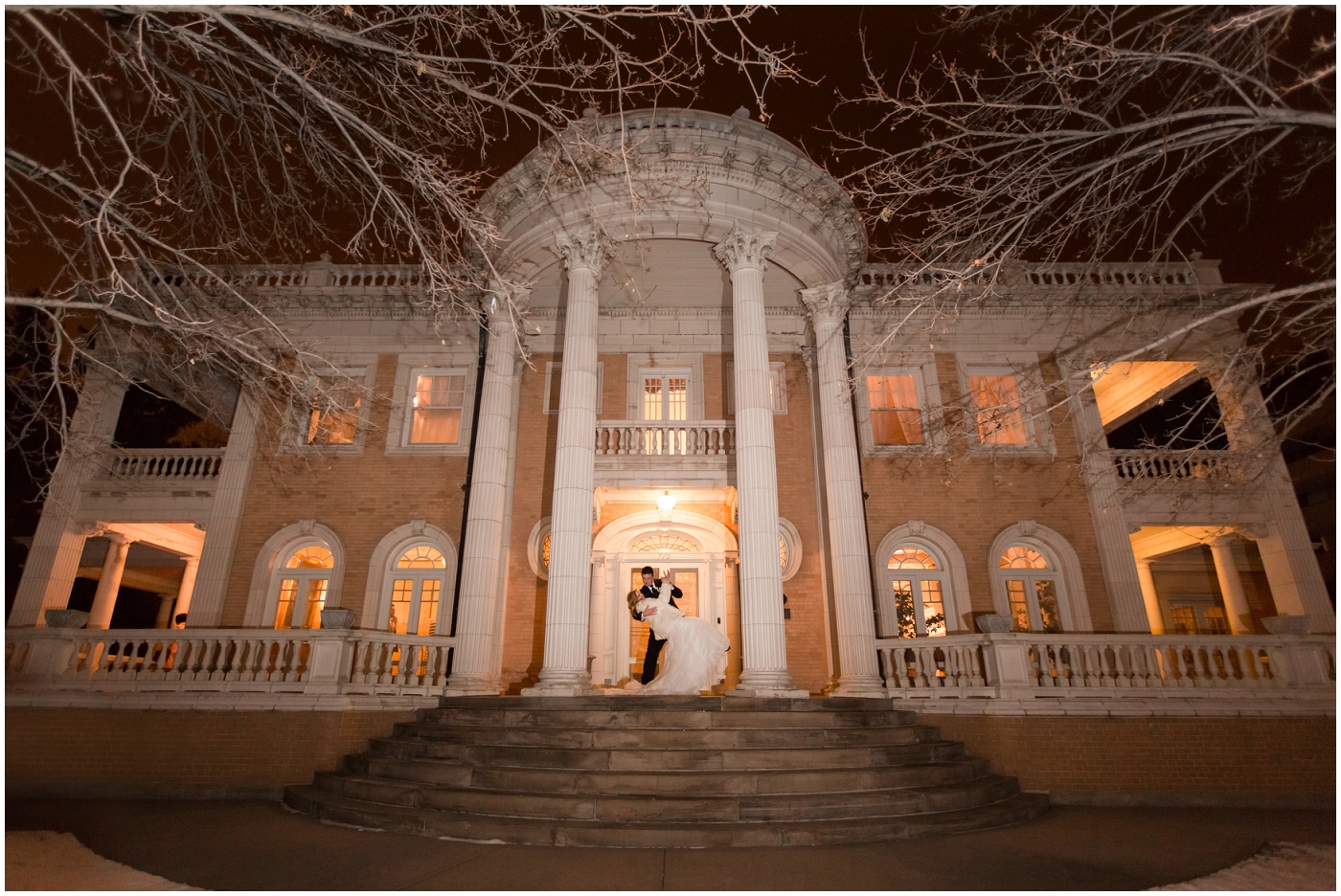 picture of nighttime at grant-humphreys mansion wedding
