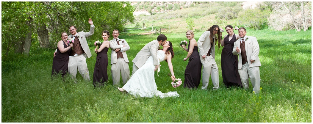 picture of bridal party at Wilder-Nest retreats