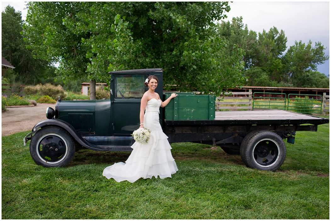 picture of bride with old truck