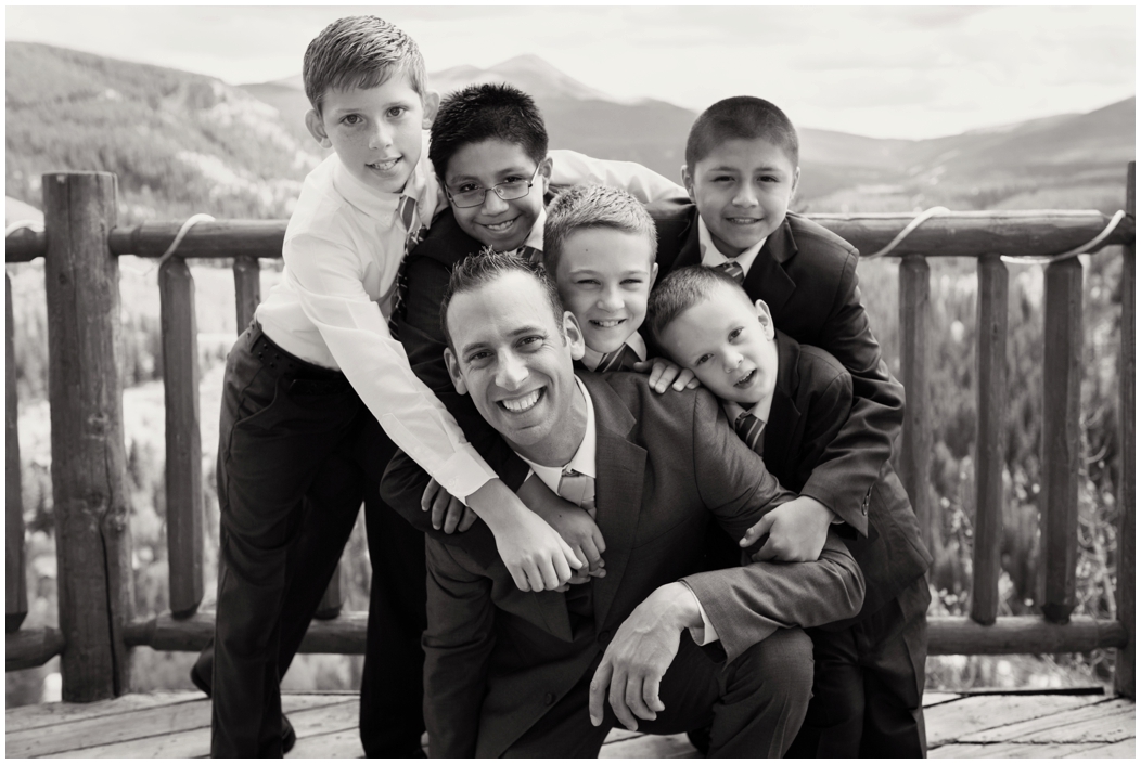 picture of groom with ring bearers