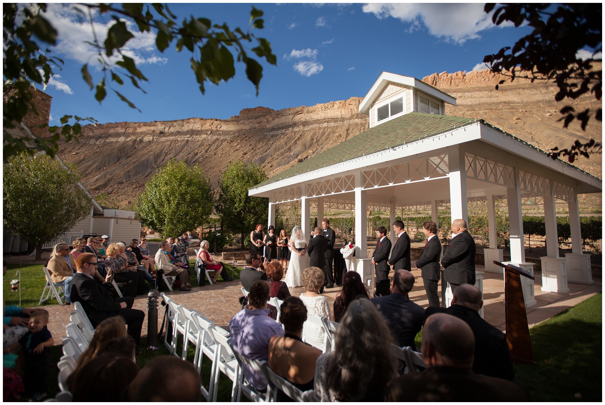 picture of Colorado wine country inn wedding