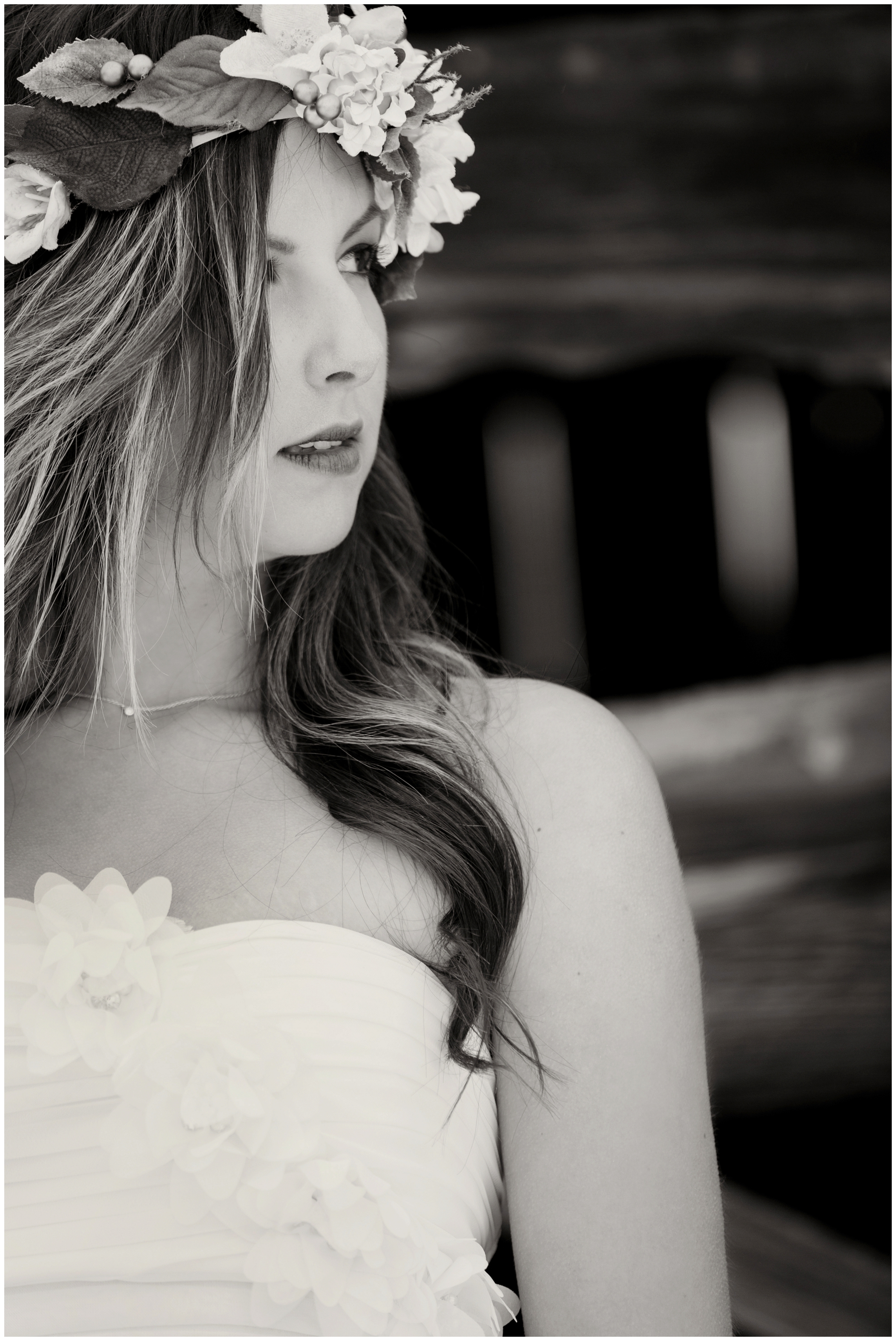 picture of snowy bridal portraits 