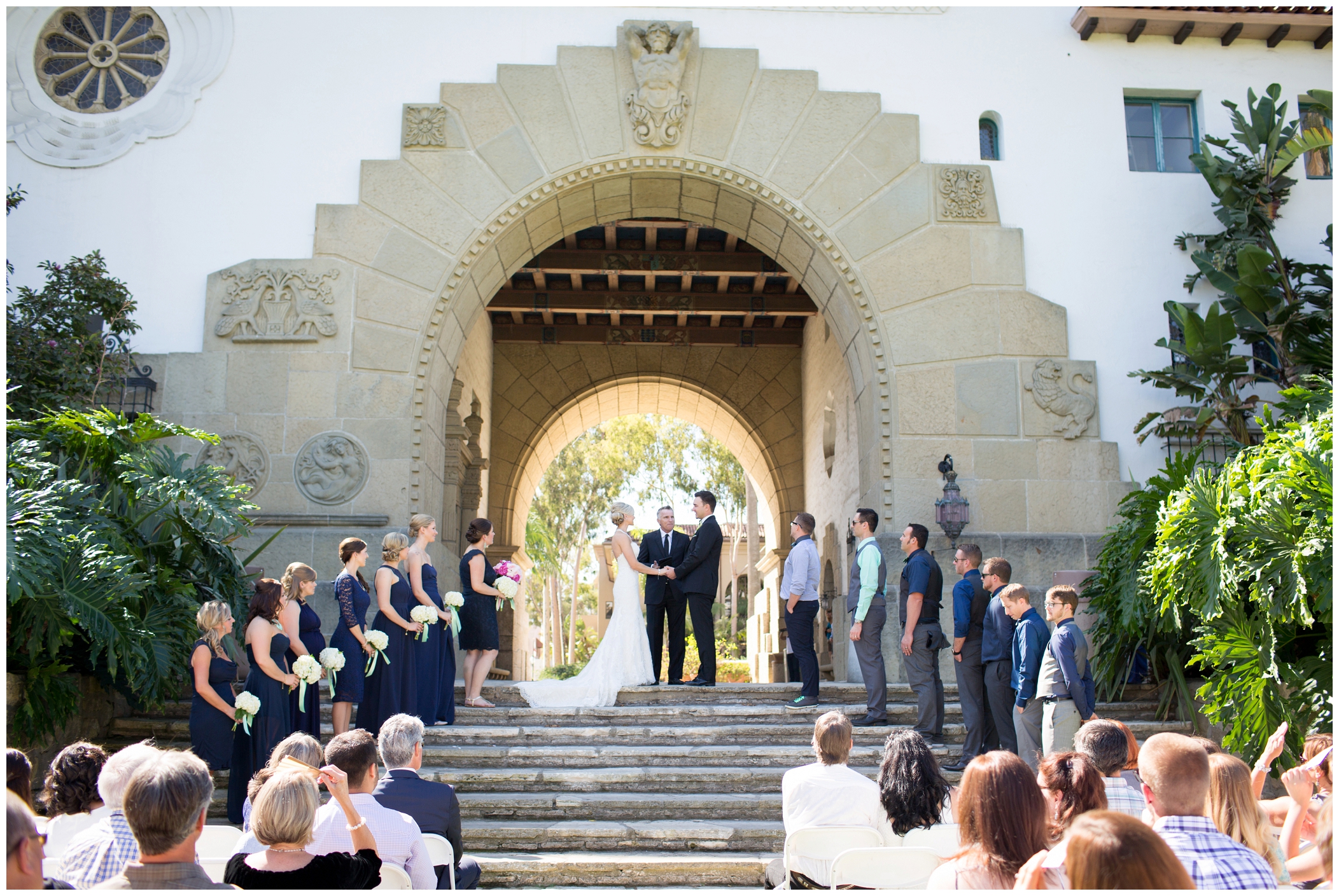 picture of wedding ceremony at Santa Barbara courthouse 