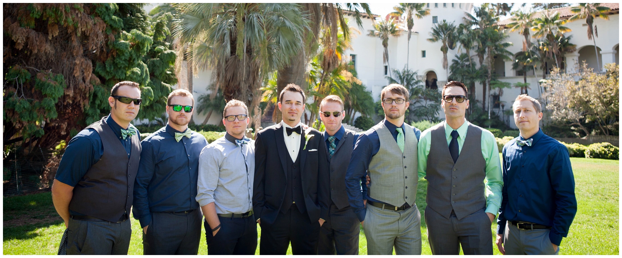 picture of groomsmen in mint and navy