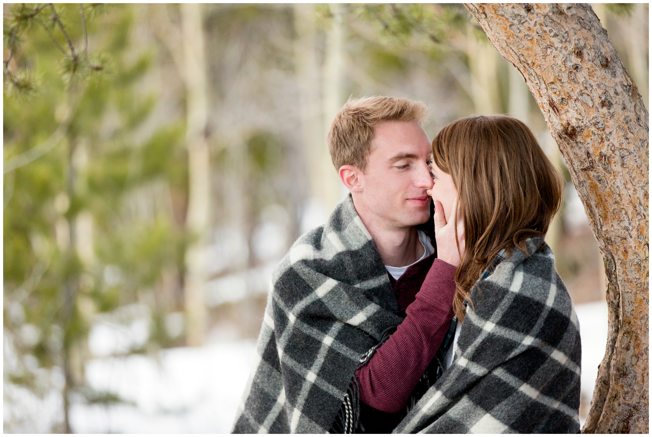 picture of Colorado winter engagement photos