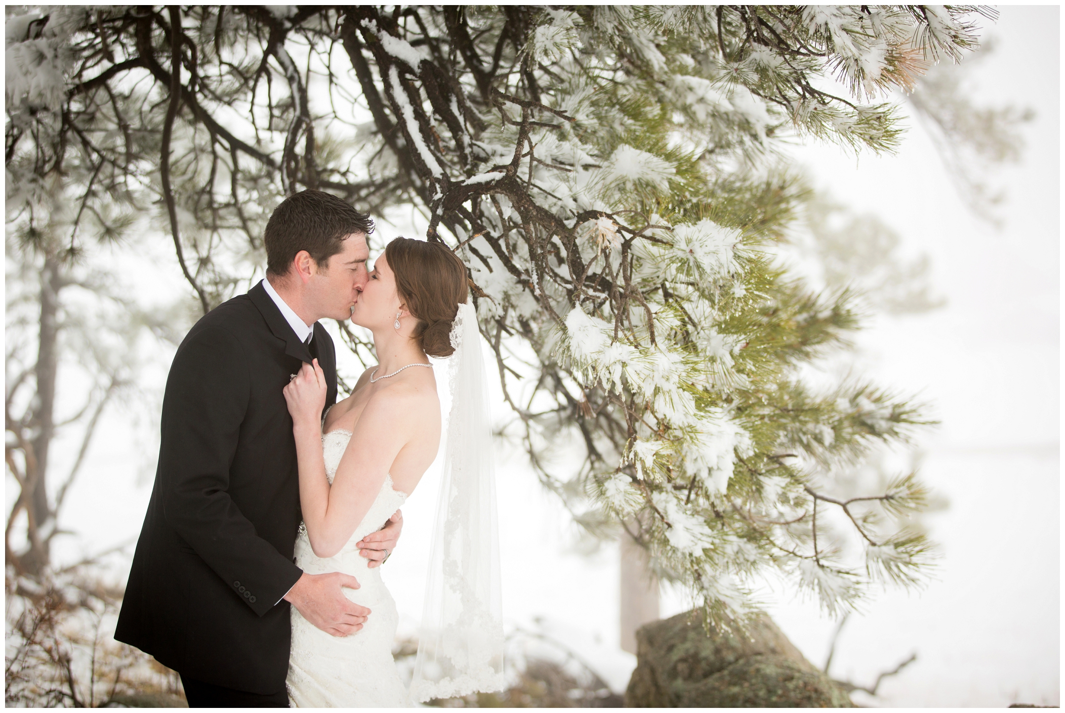 picture of Colorado winter wedding