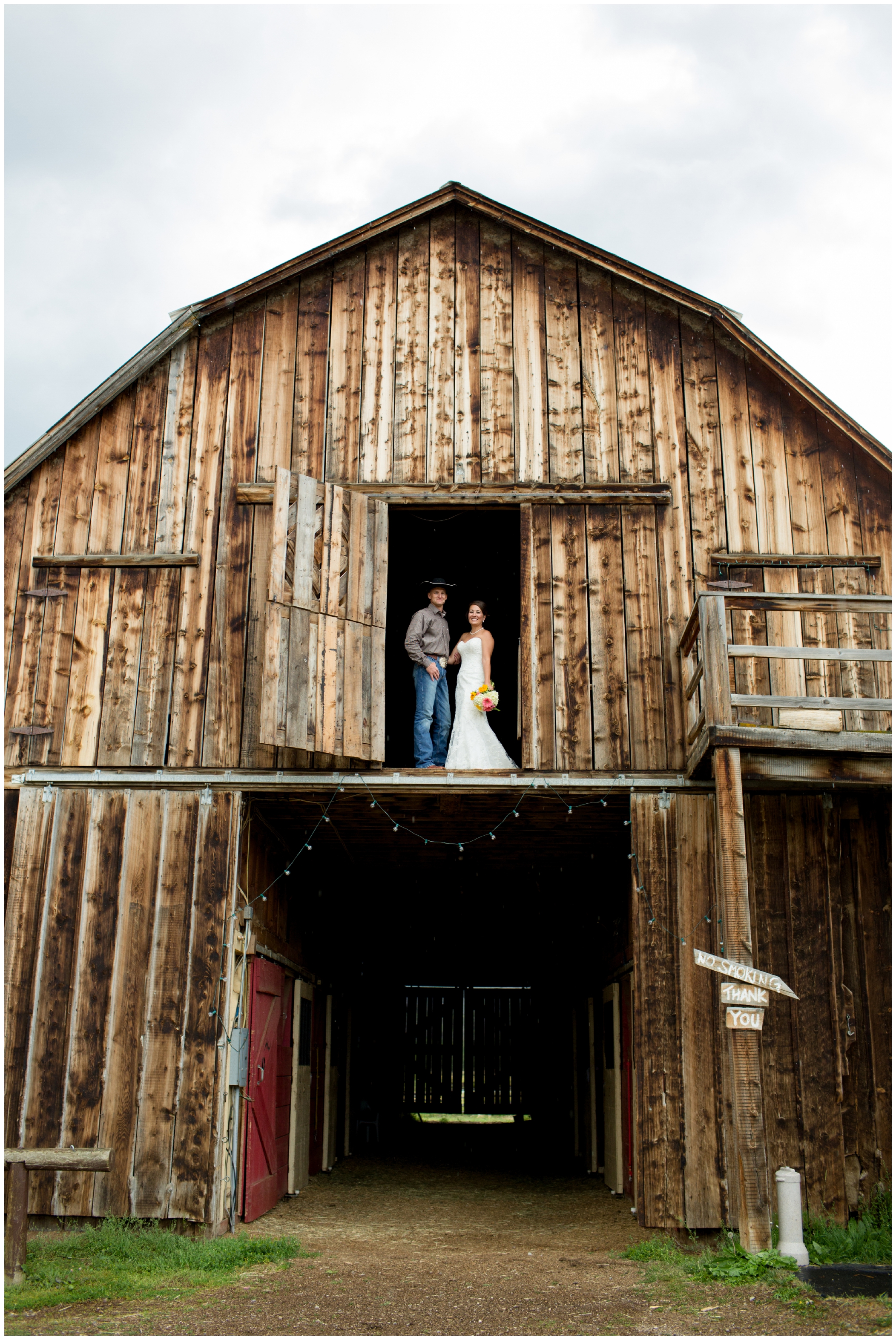 rustic Colorado wedding photos at Winding River Ranch