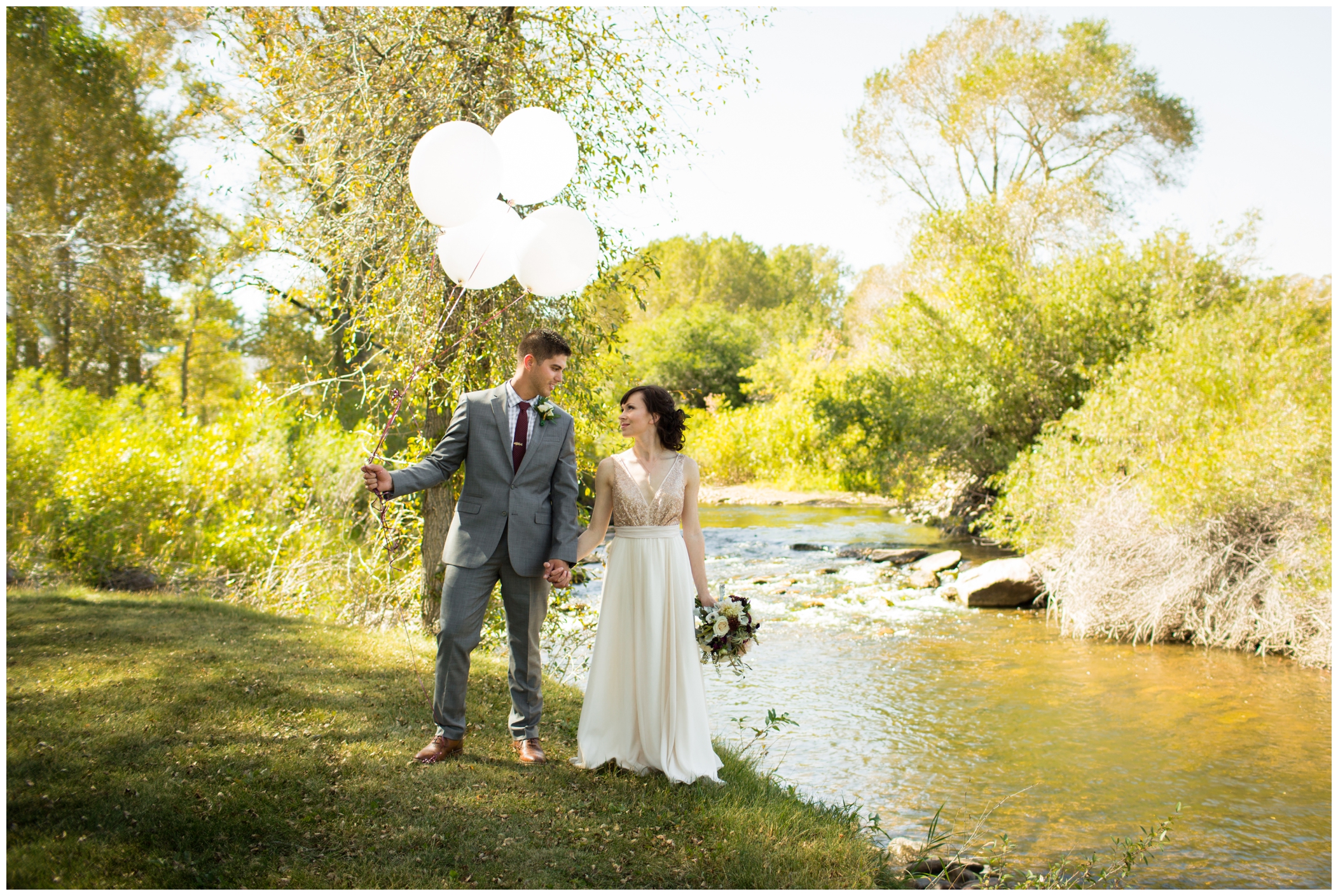 Wyoming wedding photos with balloons 