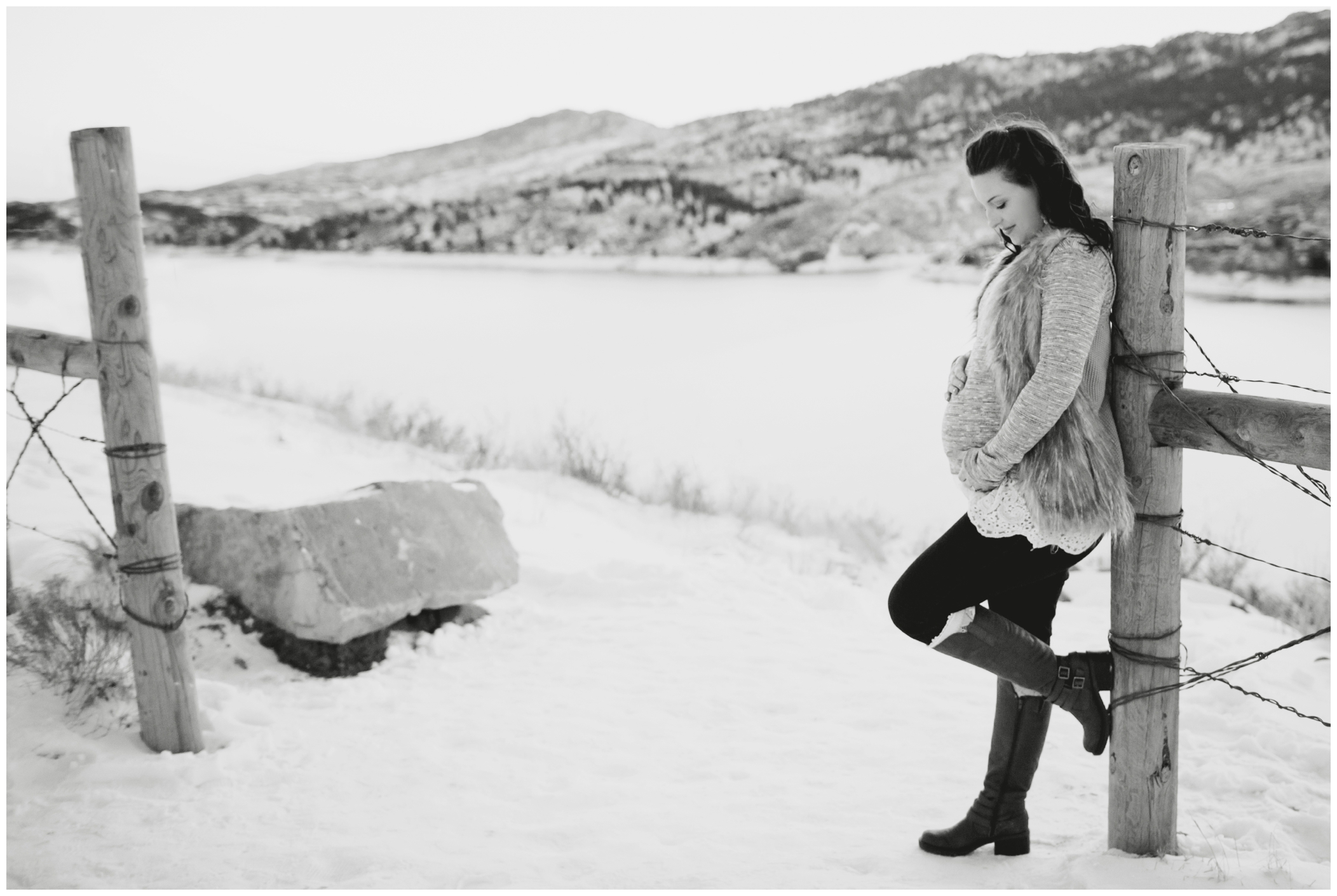 Ft .Collins maternity photos at by Plum Pretty Photography