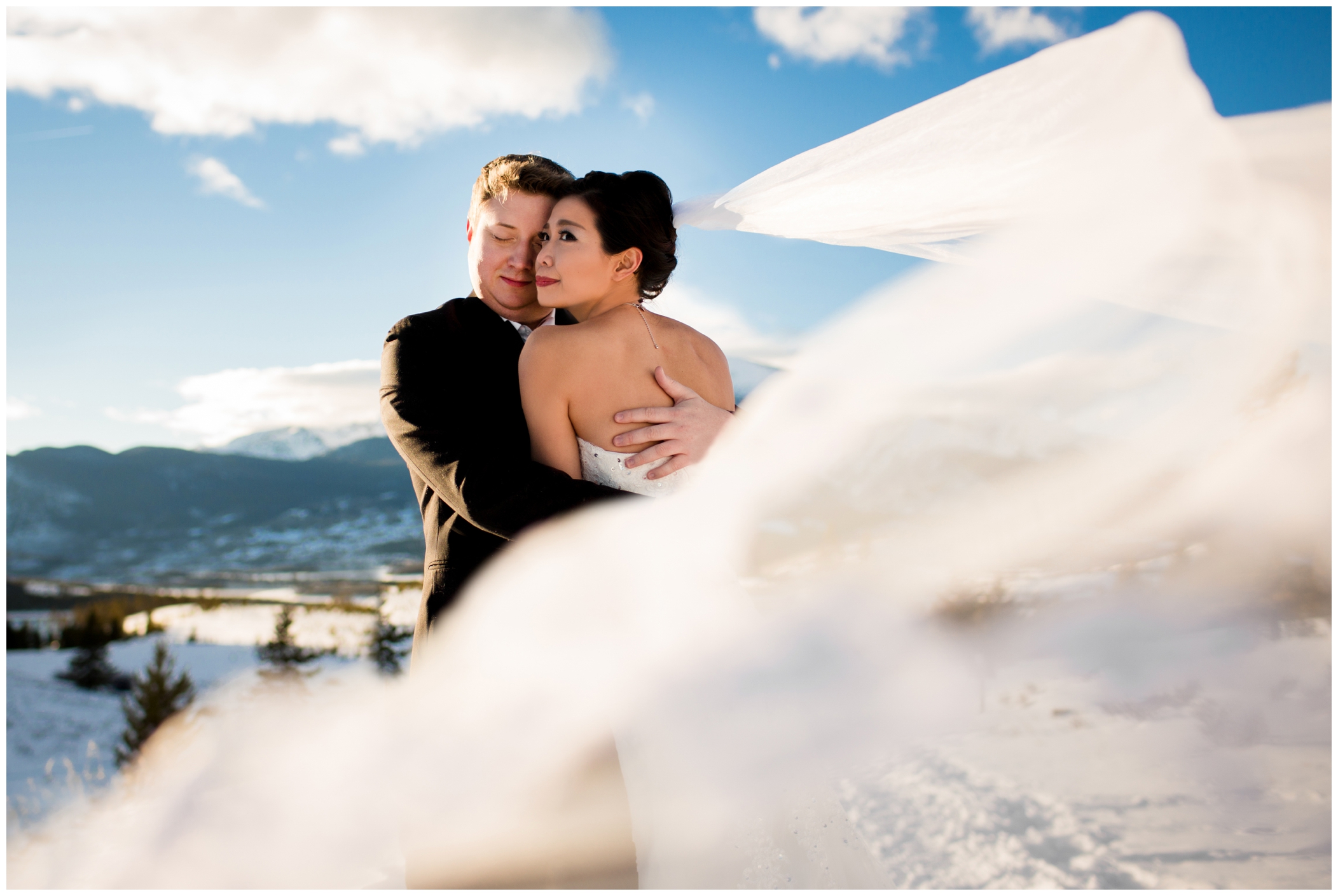 Colorado winter wedding photos by Breckenridge wedding photographer Plum Pretty Photography