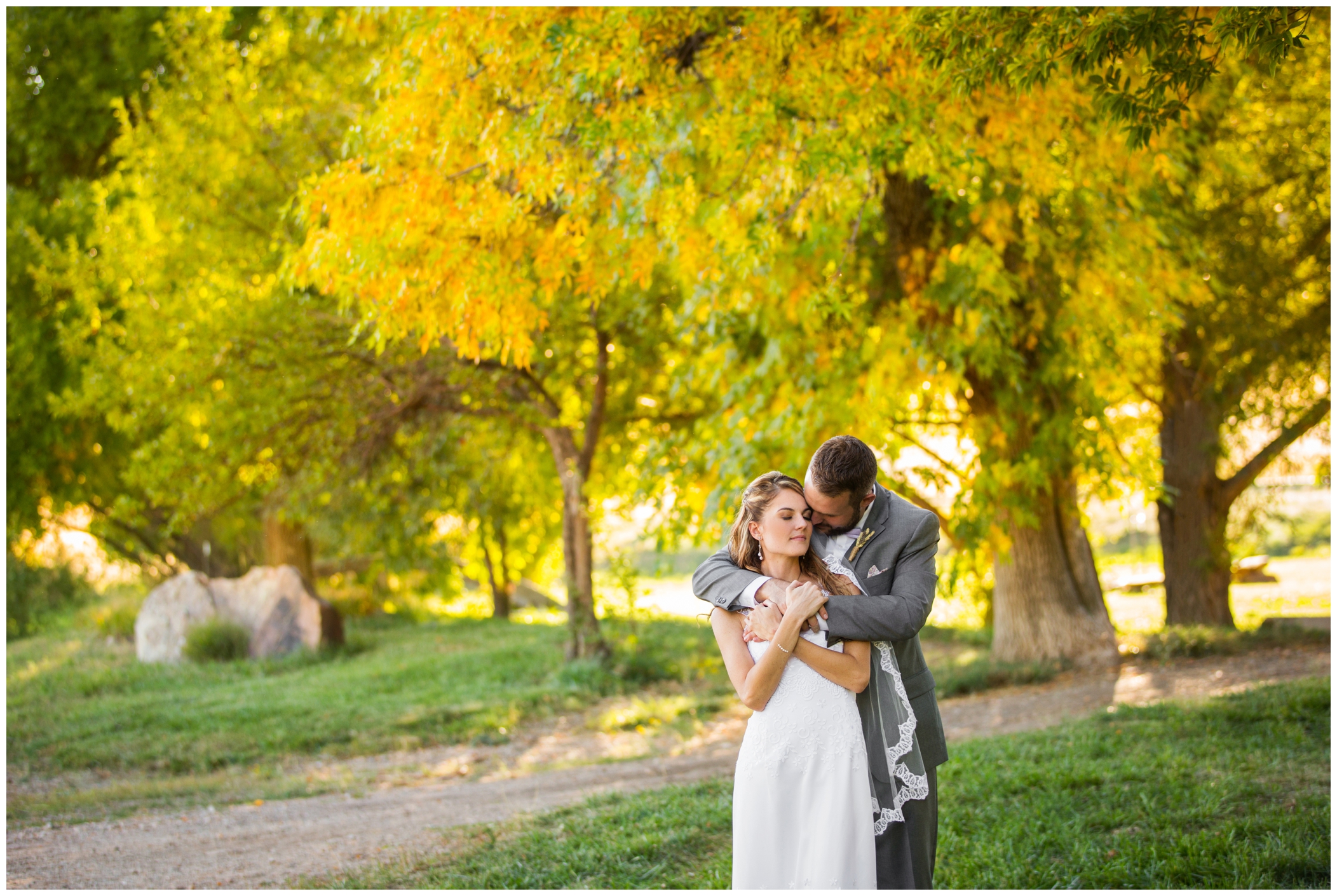Longmont Colorado wedding photos at a ranch by Plum Pretty Photography 