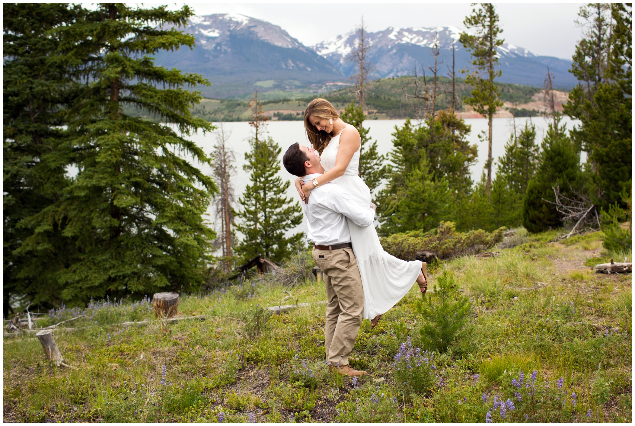 Colorado elopement by Breckenridge engagement photographer Plum Pretty Photography 