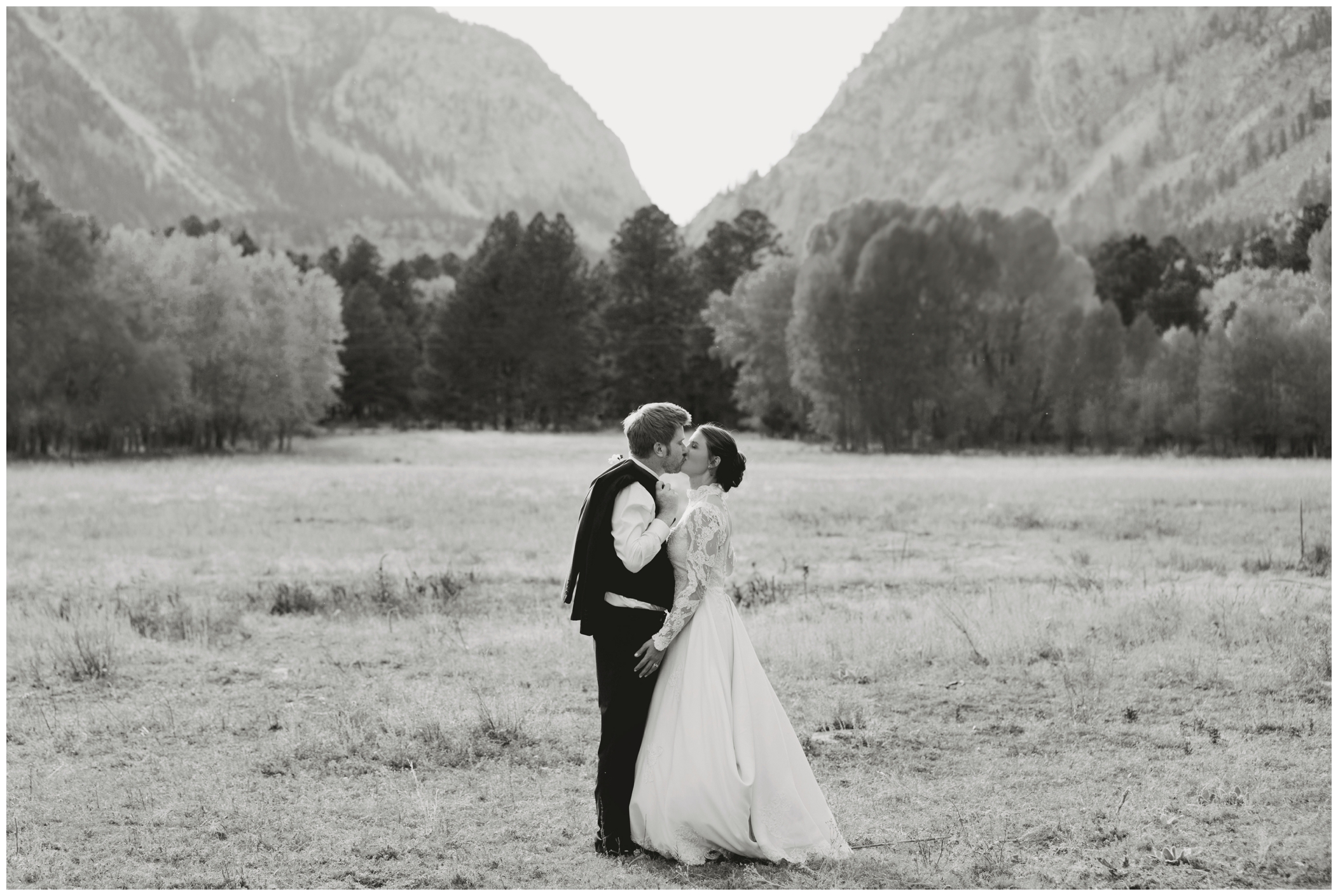 Salida wedding photos at Big Horn Lodge by Colorado wedding photographer Plum Pretty Photography 