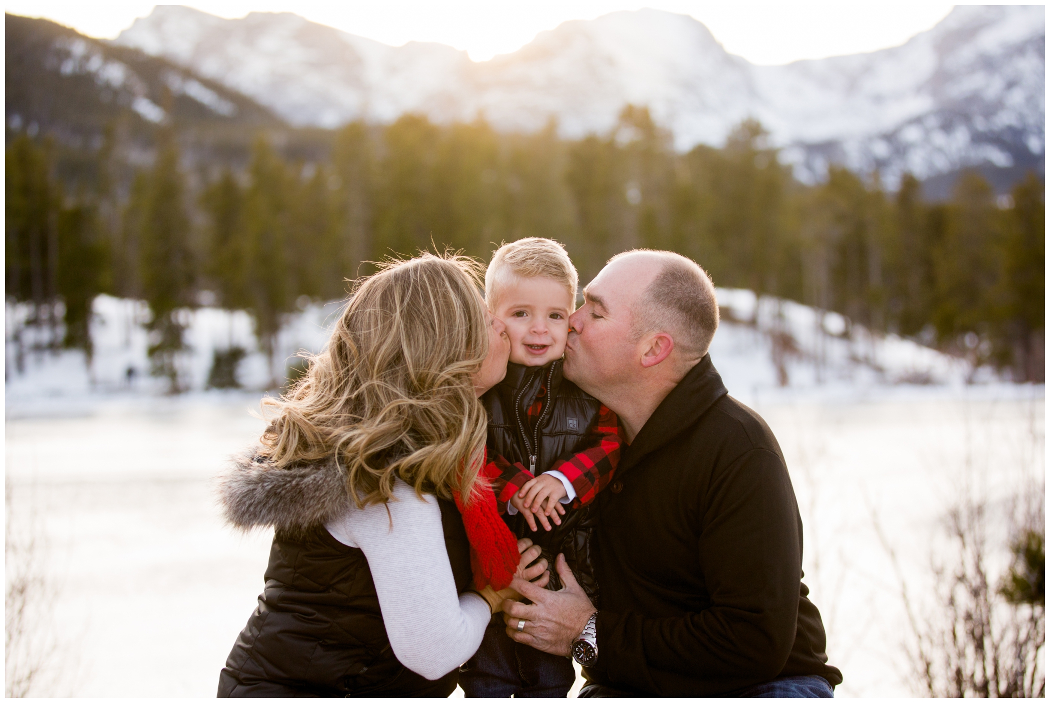 Estes Park Colorado family photographs during winter 