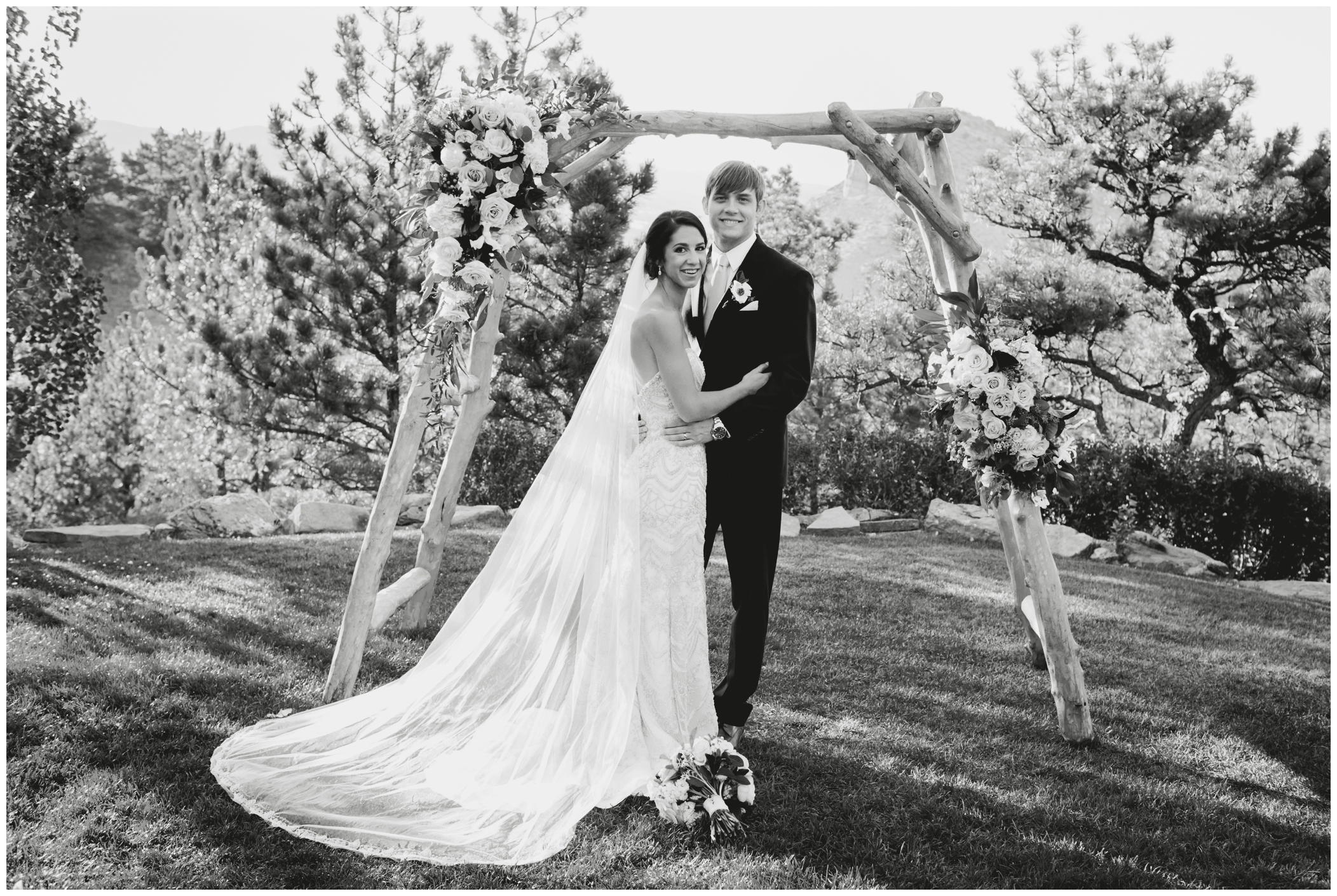 Lyons Colorado wedding pictures by Plum Pretty Photo 
