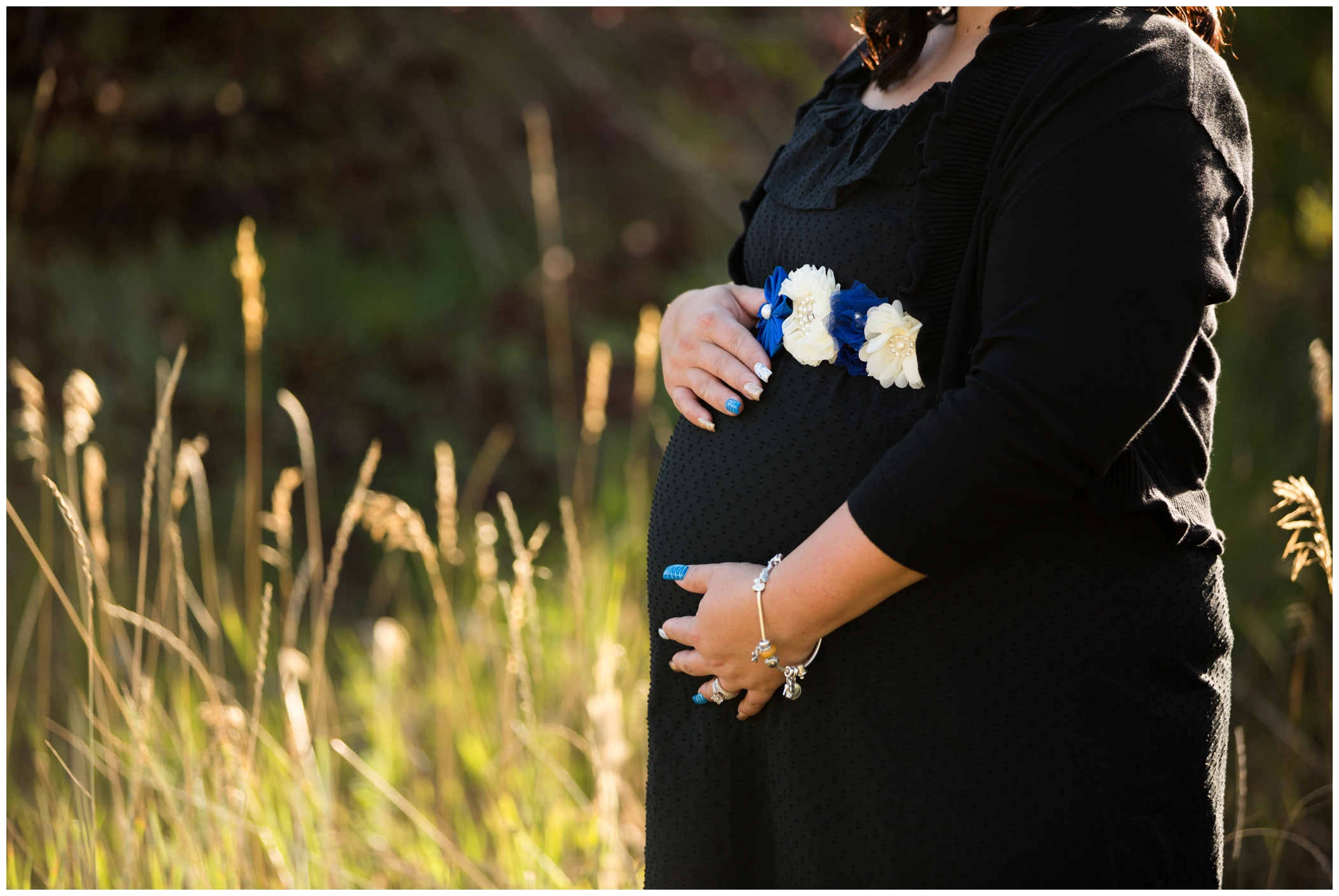 maternity pictures Longmont by Colorado photographer Plum Pretty Photography 