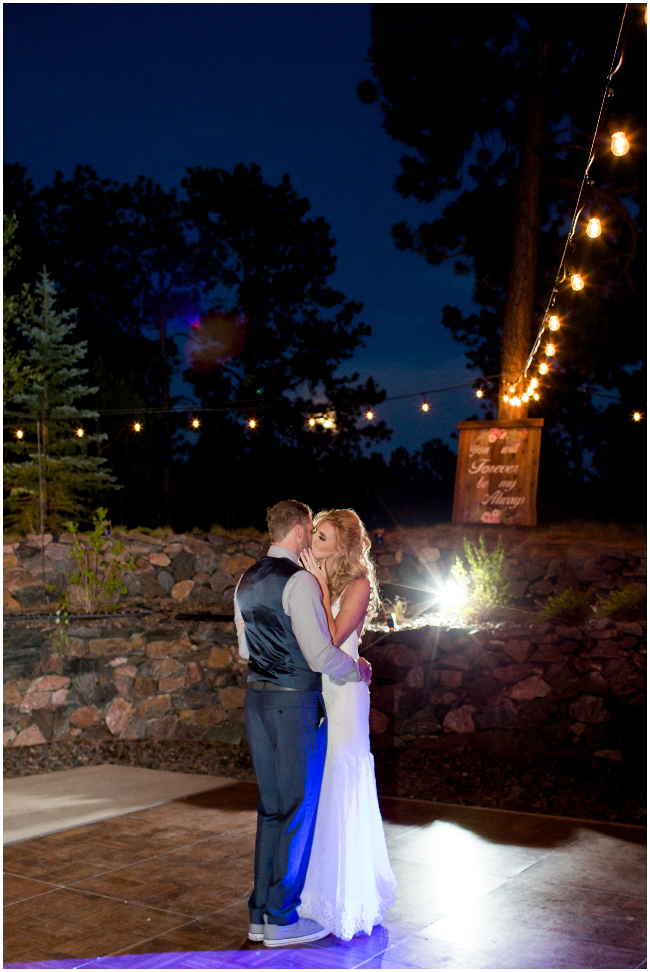 Colorado backyard wedding photos in Monument by Estes Park photographer Plum Pretty Photography
