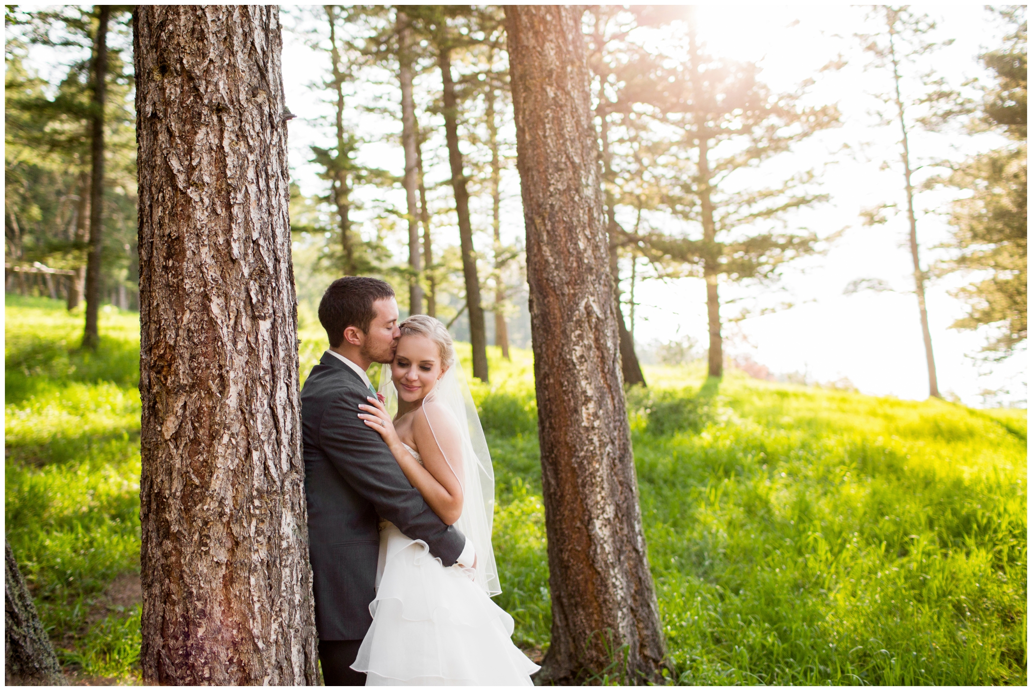Pines at Genesee wedding photos with aqua and pink details by award-winning Colorado photographer Plum Pretty Photography