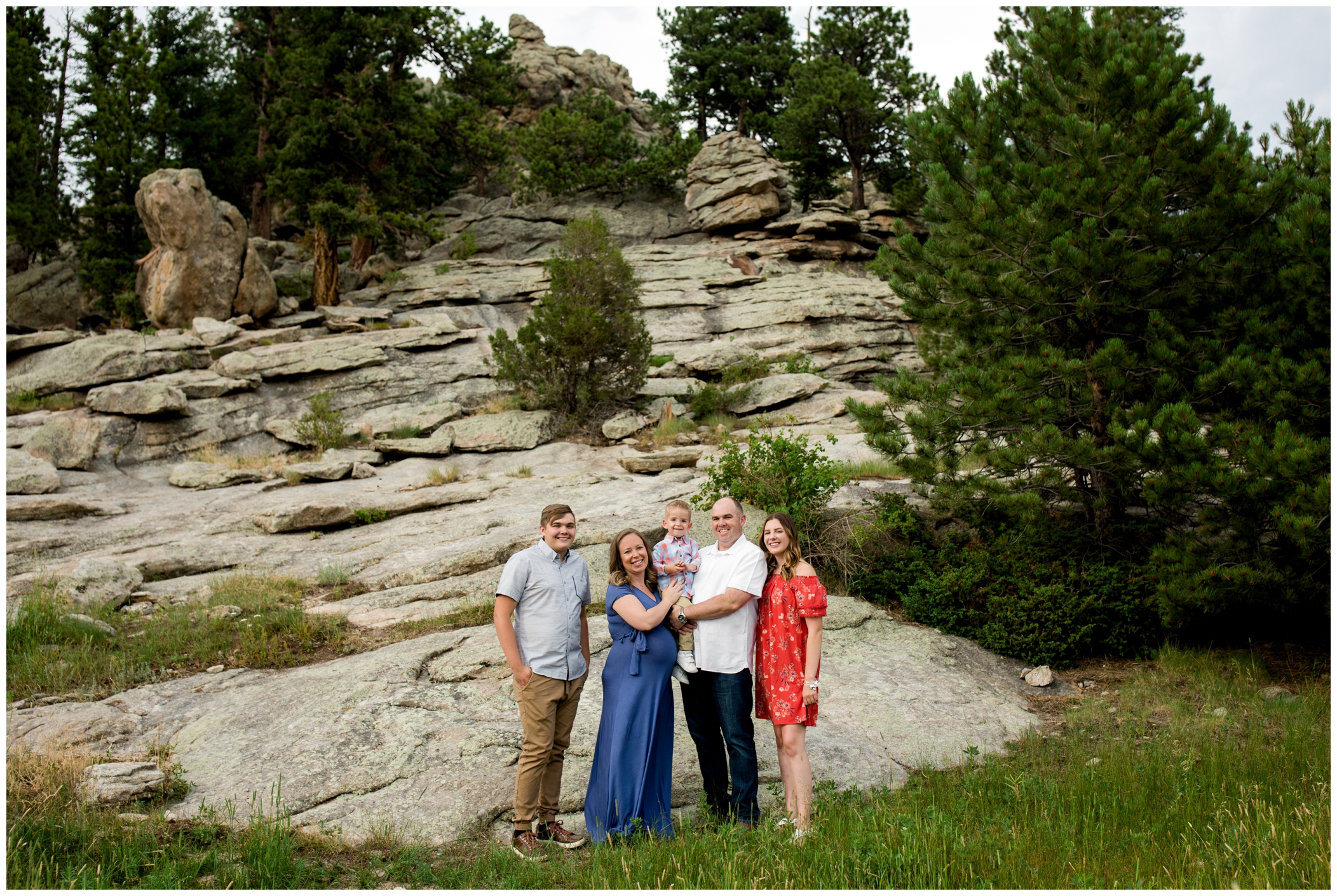 Evergreen Colorado family maternity photographs with rock formations in the background 
