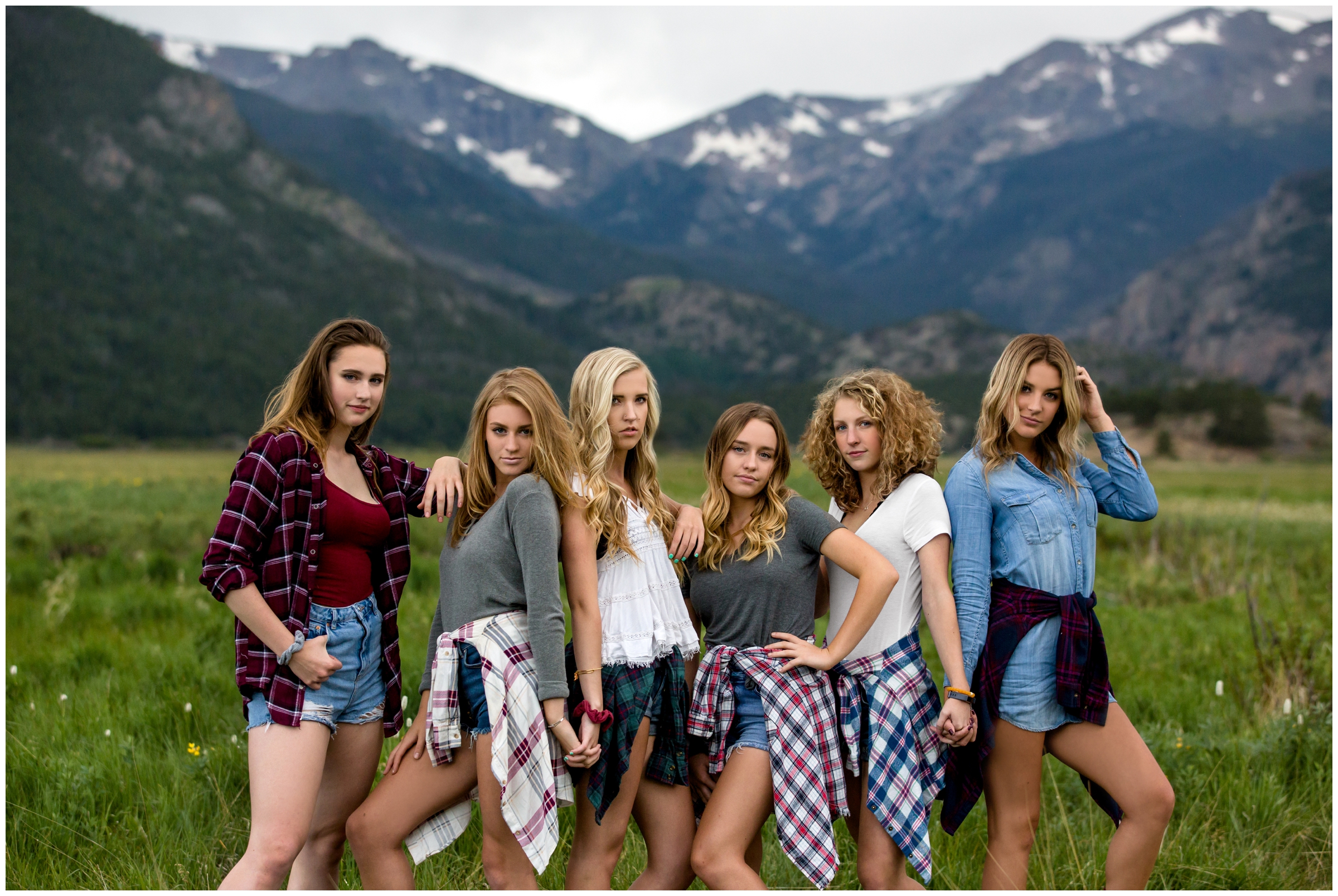 Estes Park Colorado senior pictures with the mountains in the background 