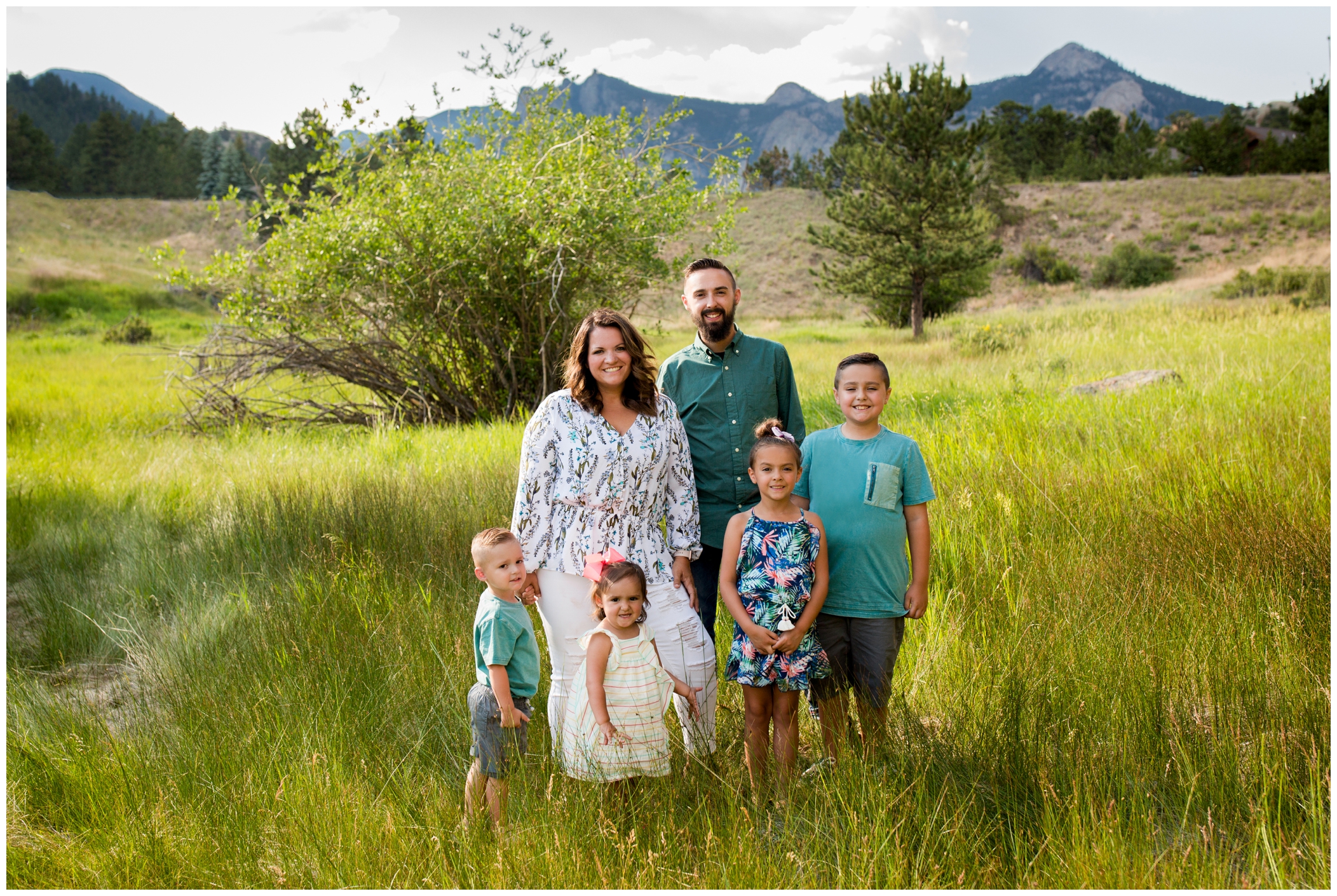 Estes Park family pictures at Knoll Willows Open Space outside RMNP by Colorado portrait photographer Plum Pretty Photography