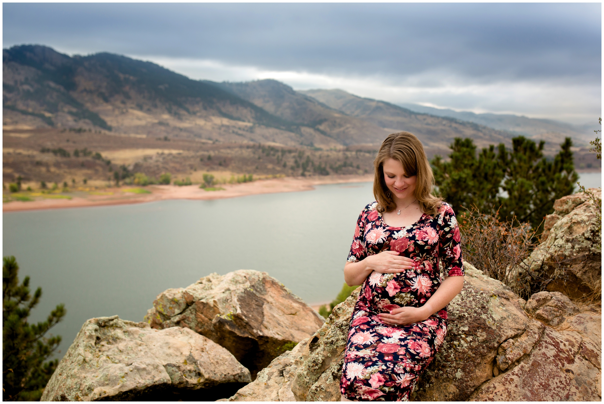 Fall maternity pictures at Horsetooth reservoir Fort Collins with mountains in background 