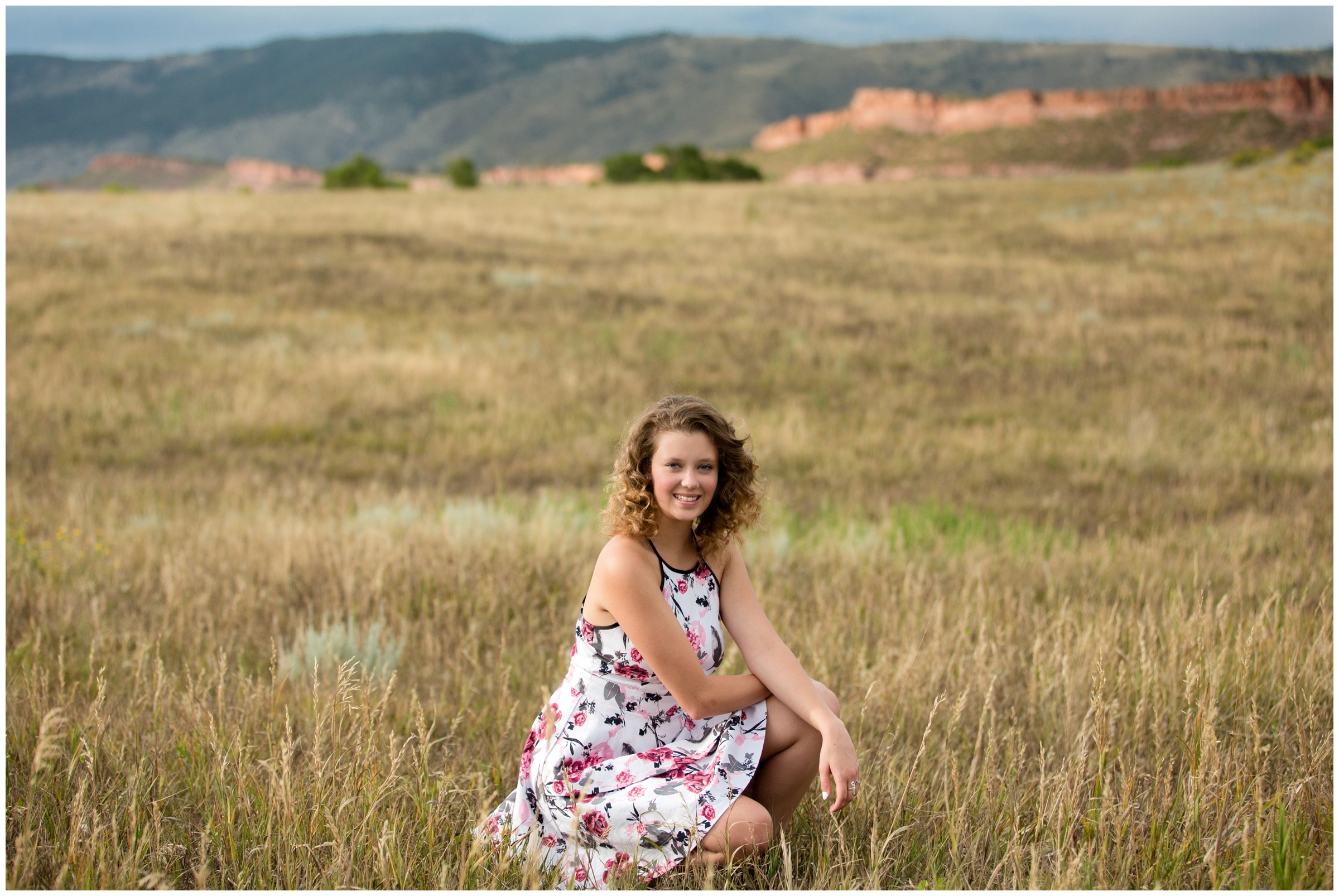 Colorado senior pictures with red rocks formations in background by Plum Pretty Photography 