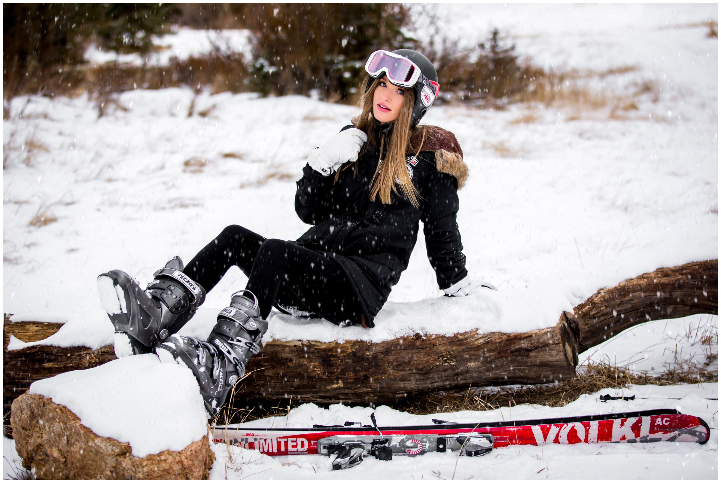 Skiing high school senior pictures in the snowy Colorado mountains 