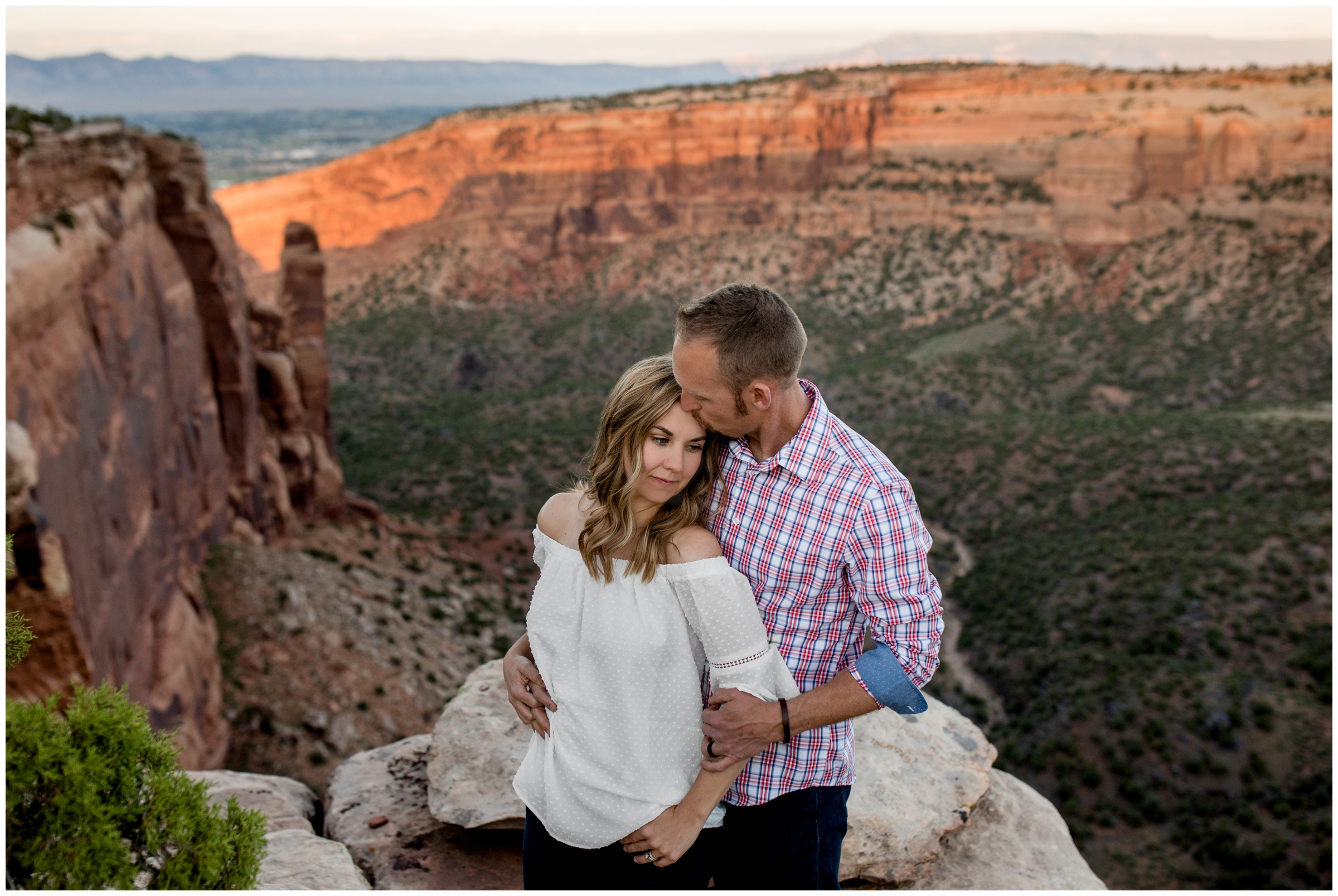 Colorado National Monument Colorado engagement pictures at Grand Junction National Monument 