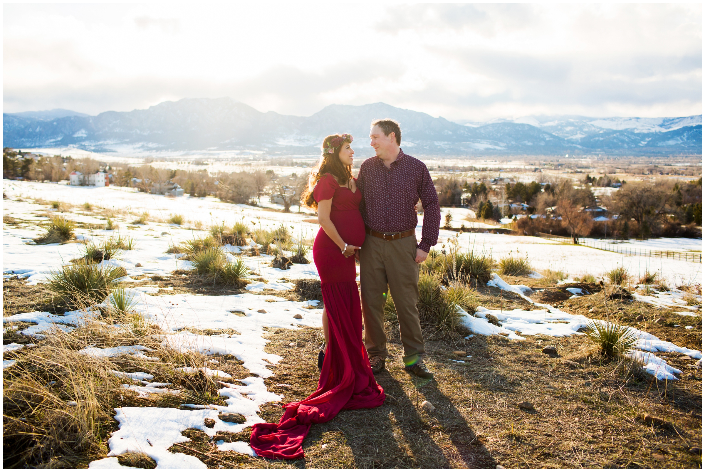 Boulder CO pregnancy photo session during winter 