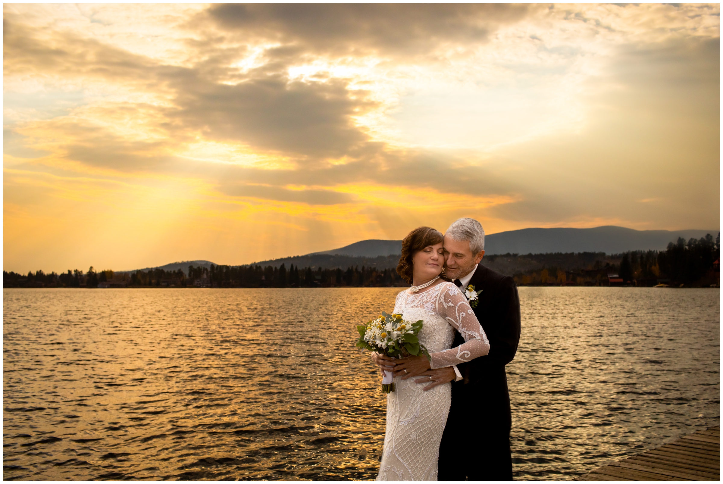 sunset wedding photos in Grand Lake Colorado 