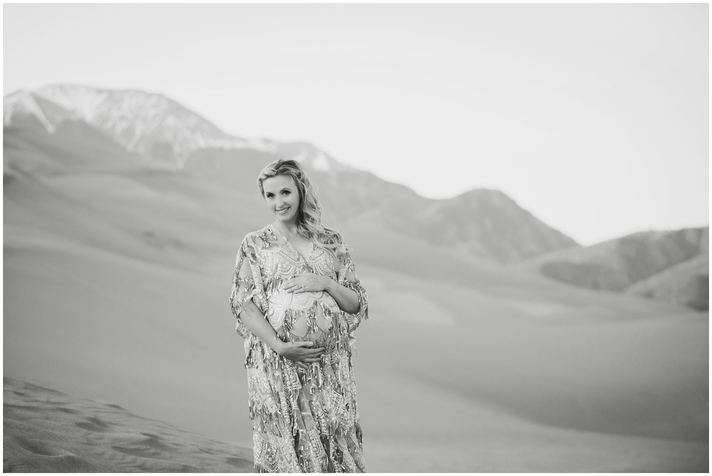 mountain maternity pictures in southern Colorado by Plum Pretty Photo