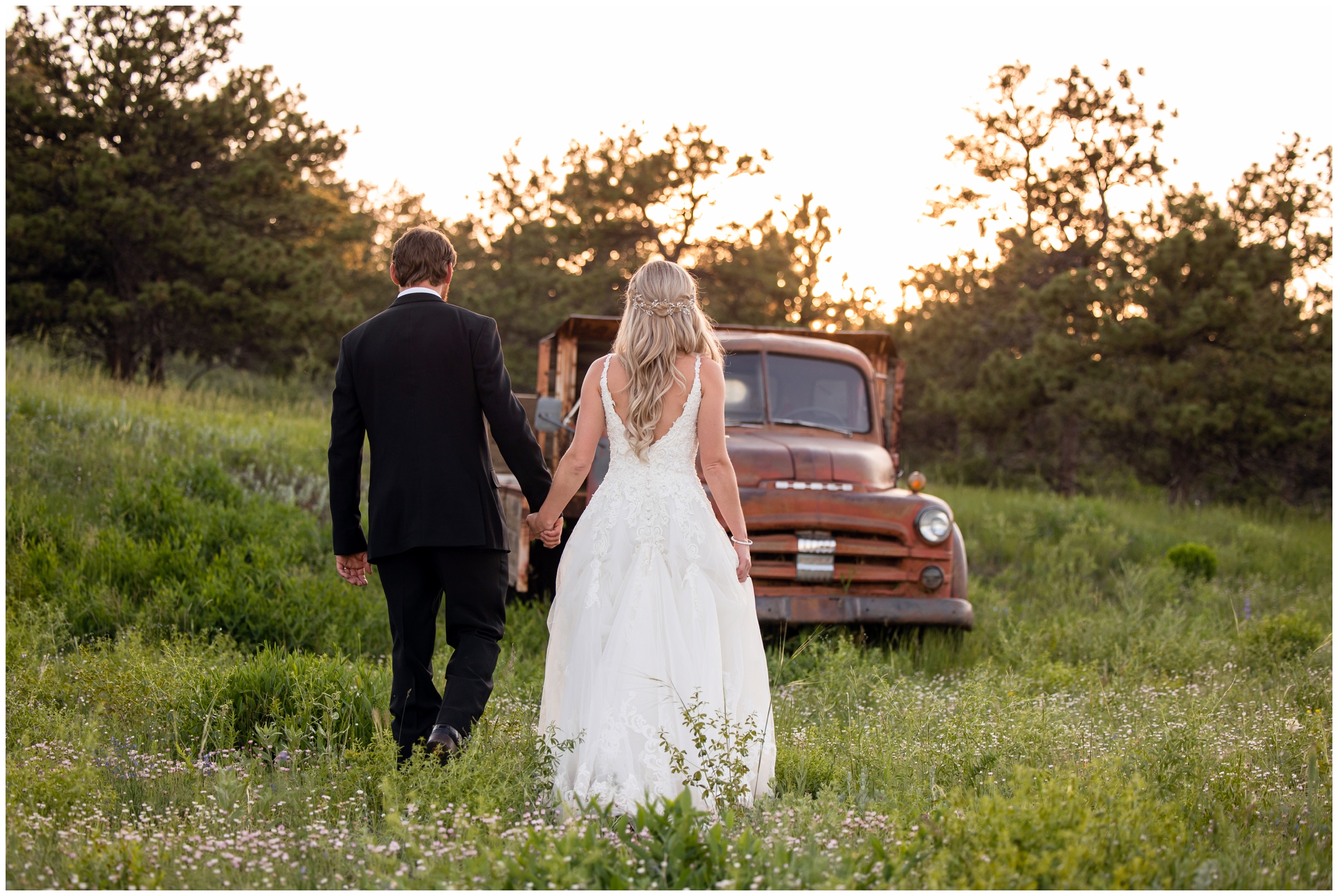 sunset wedding portraits at Lionscrest Manor by Lyons photographer Plum Pretty Photography 
