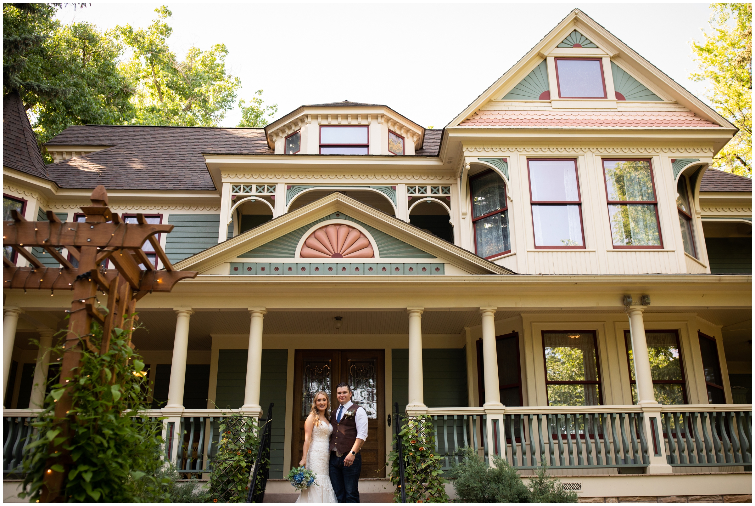 Tapestry House wedding pictures during summer by Fort Collins photographer Plum Pretty Photography