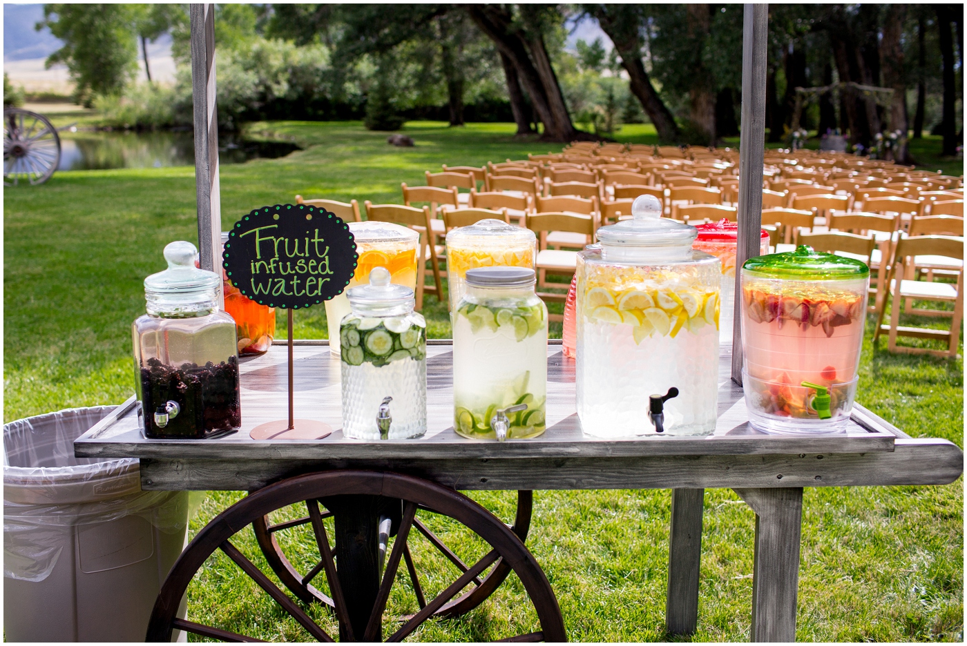 picture of wedding drink station