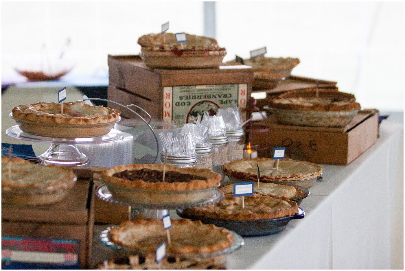 picture of wedding pie table