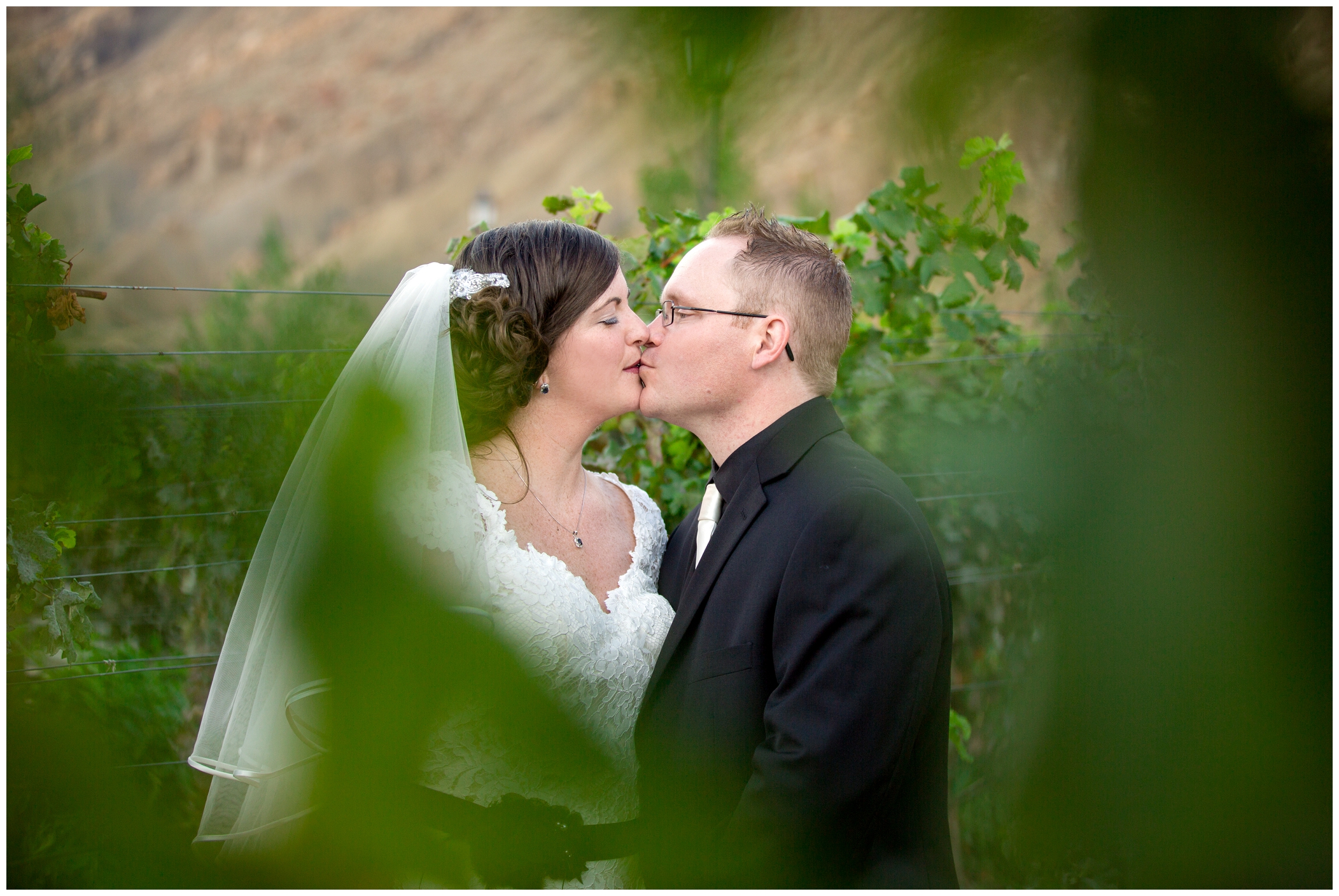 picture of Colorado vineyard wedding photography