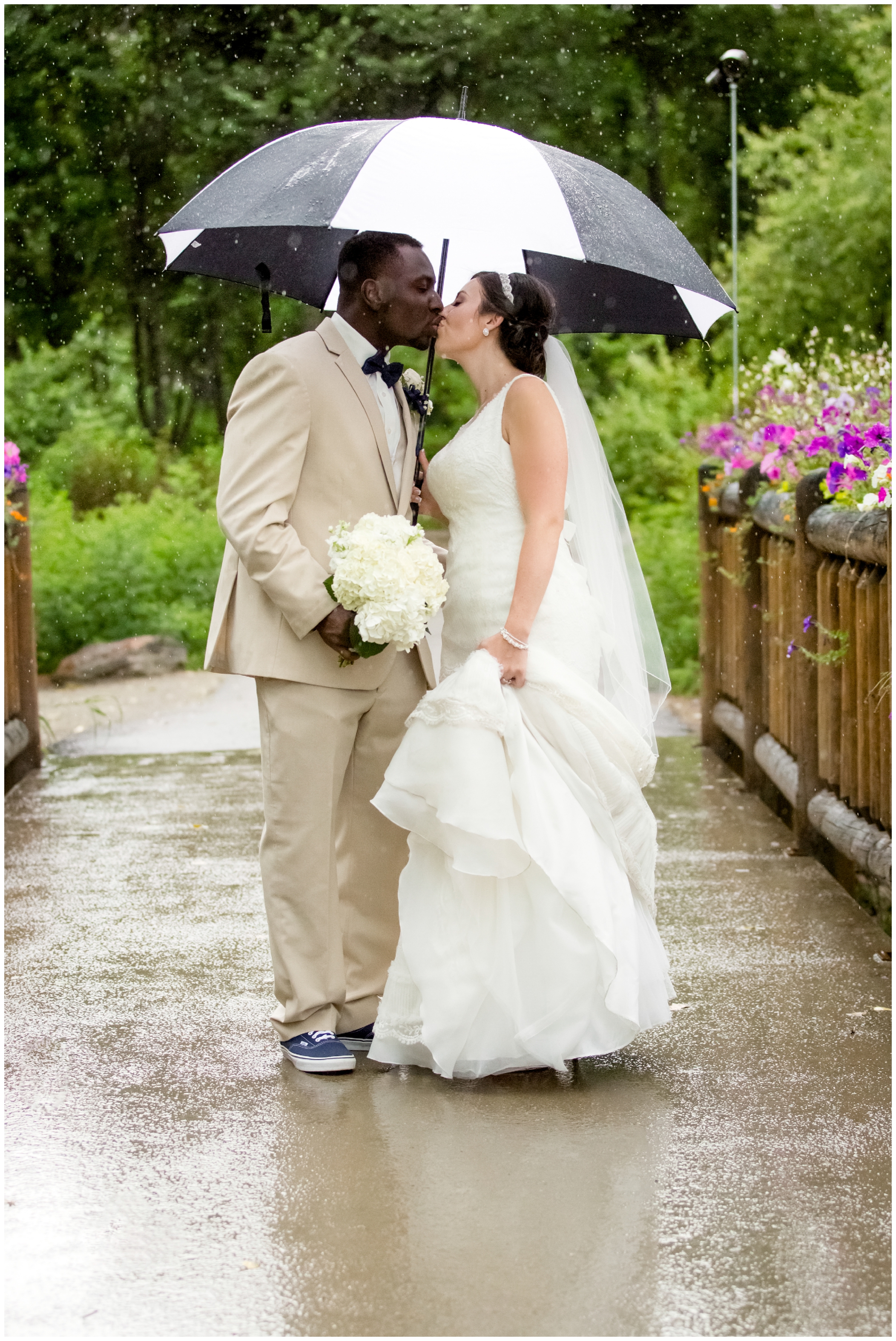 rainy wedding photo inspiration 
