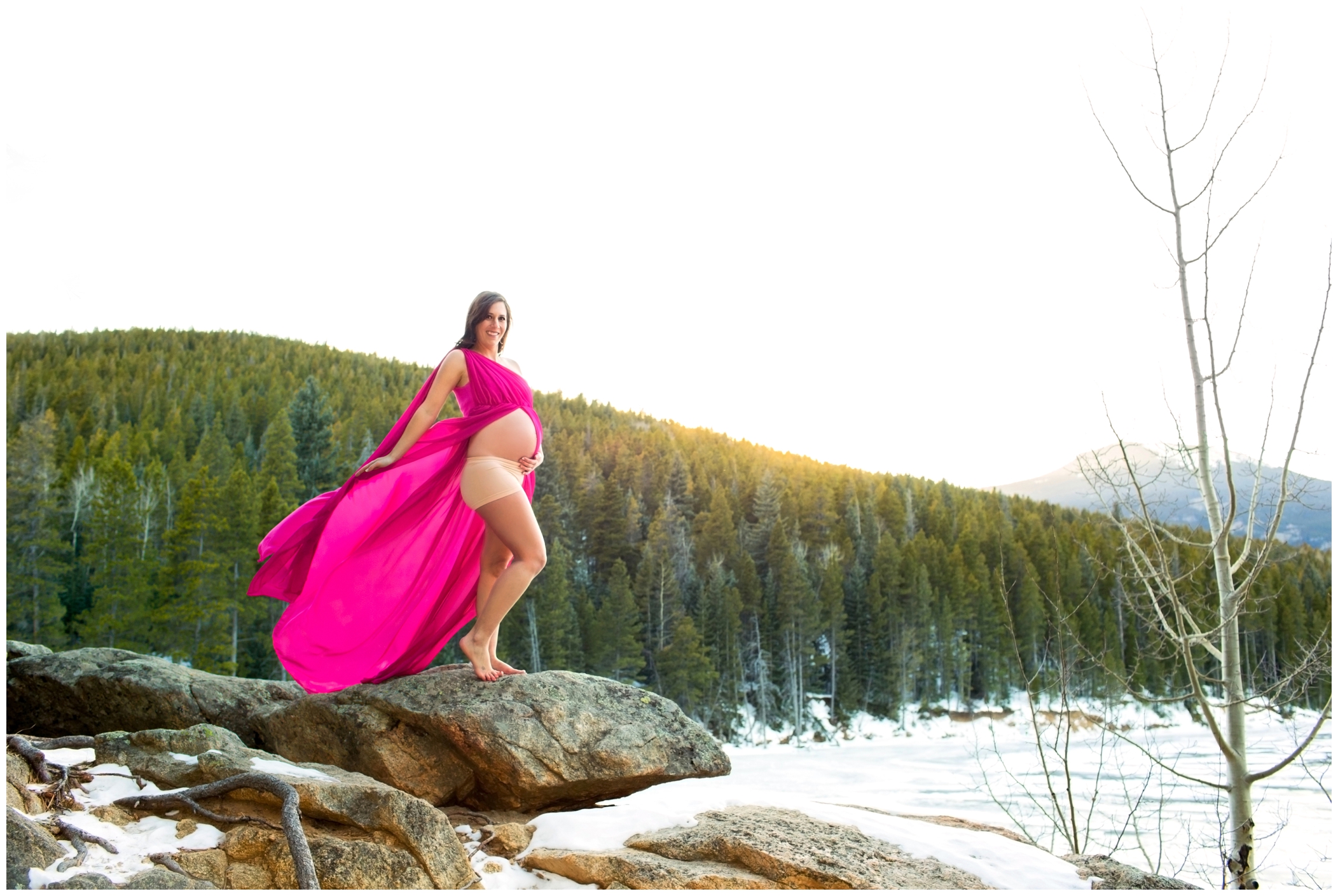 Colorado maternity photos by Plum Pretty Photography