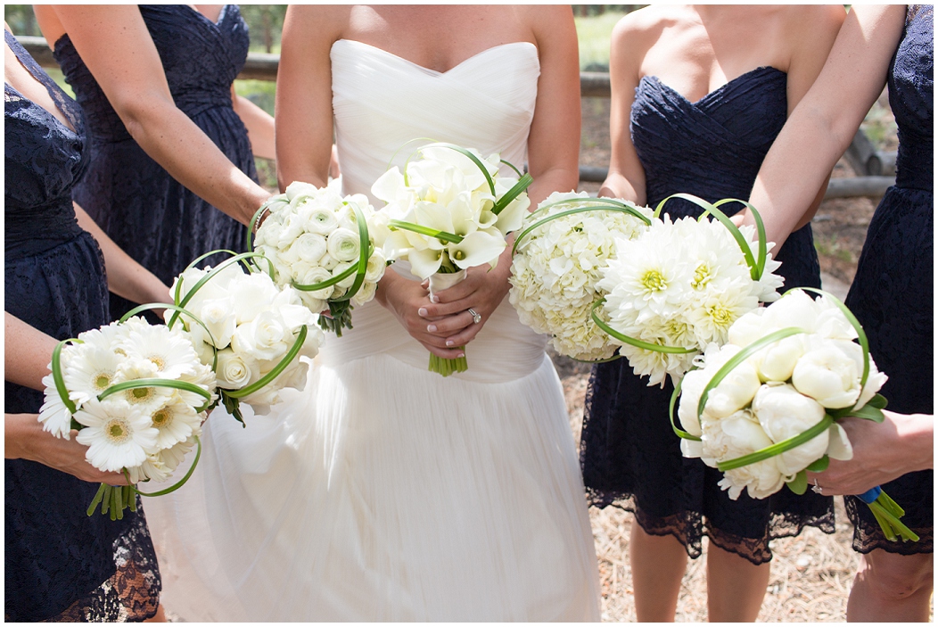 picture of bridesmaids bouquets in white