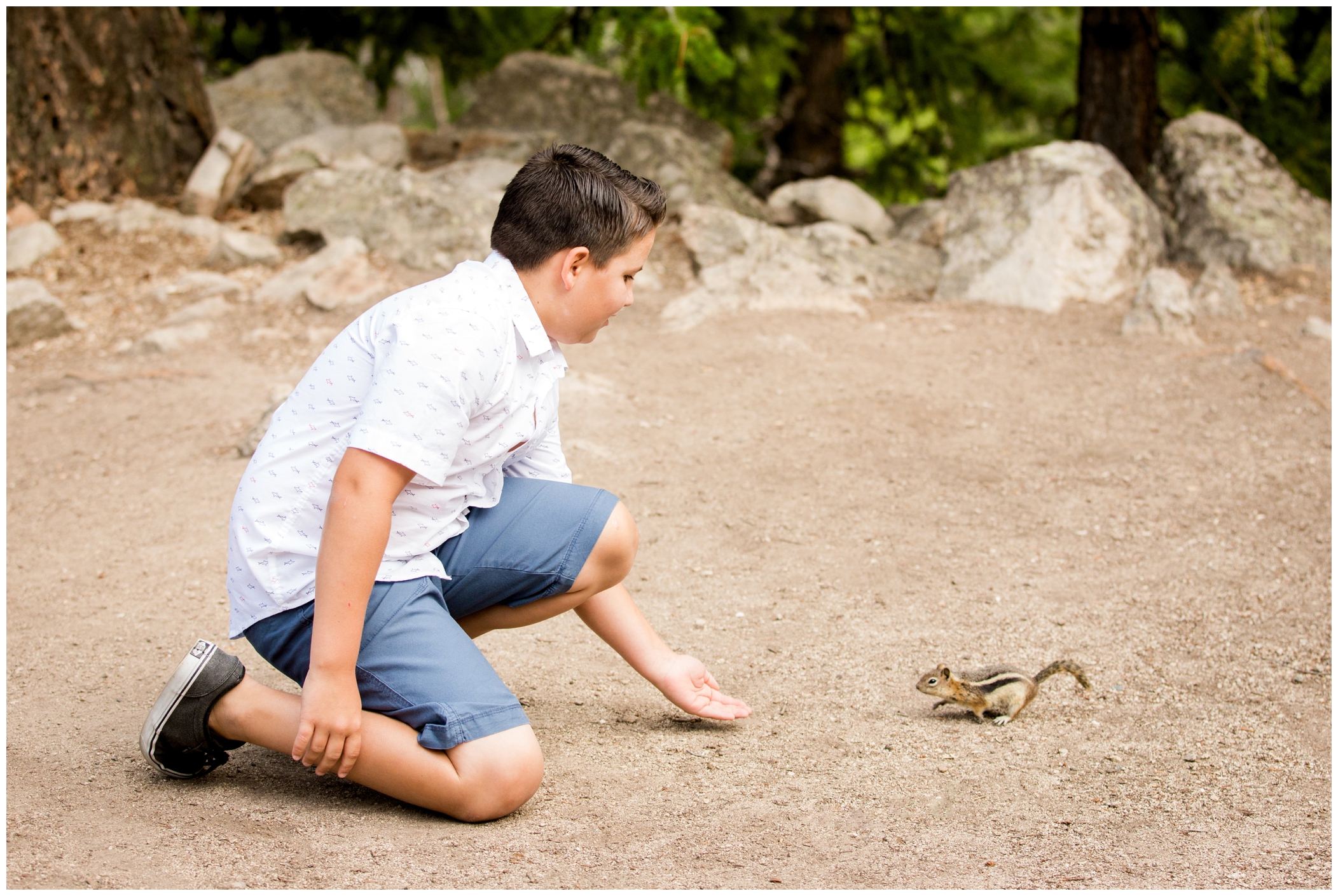 child with chipmunk at Colorado family photos 