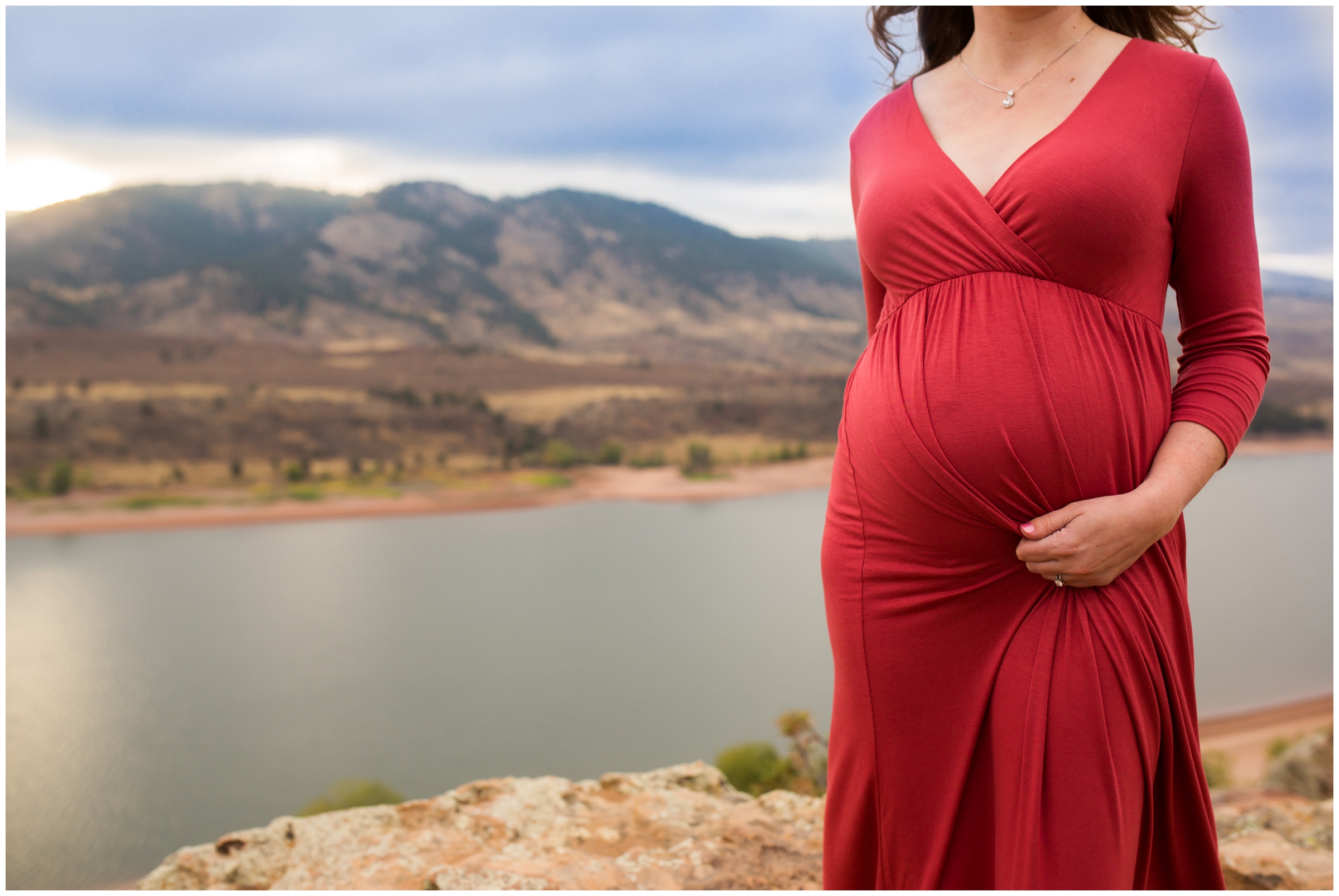 Ft Collins maternity photos at Horsetooth Reservoir by award-winning Colorado photographer Plum Pretty Photography. Fall mountain maternity portraits.