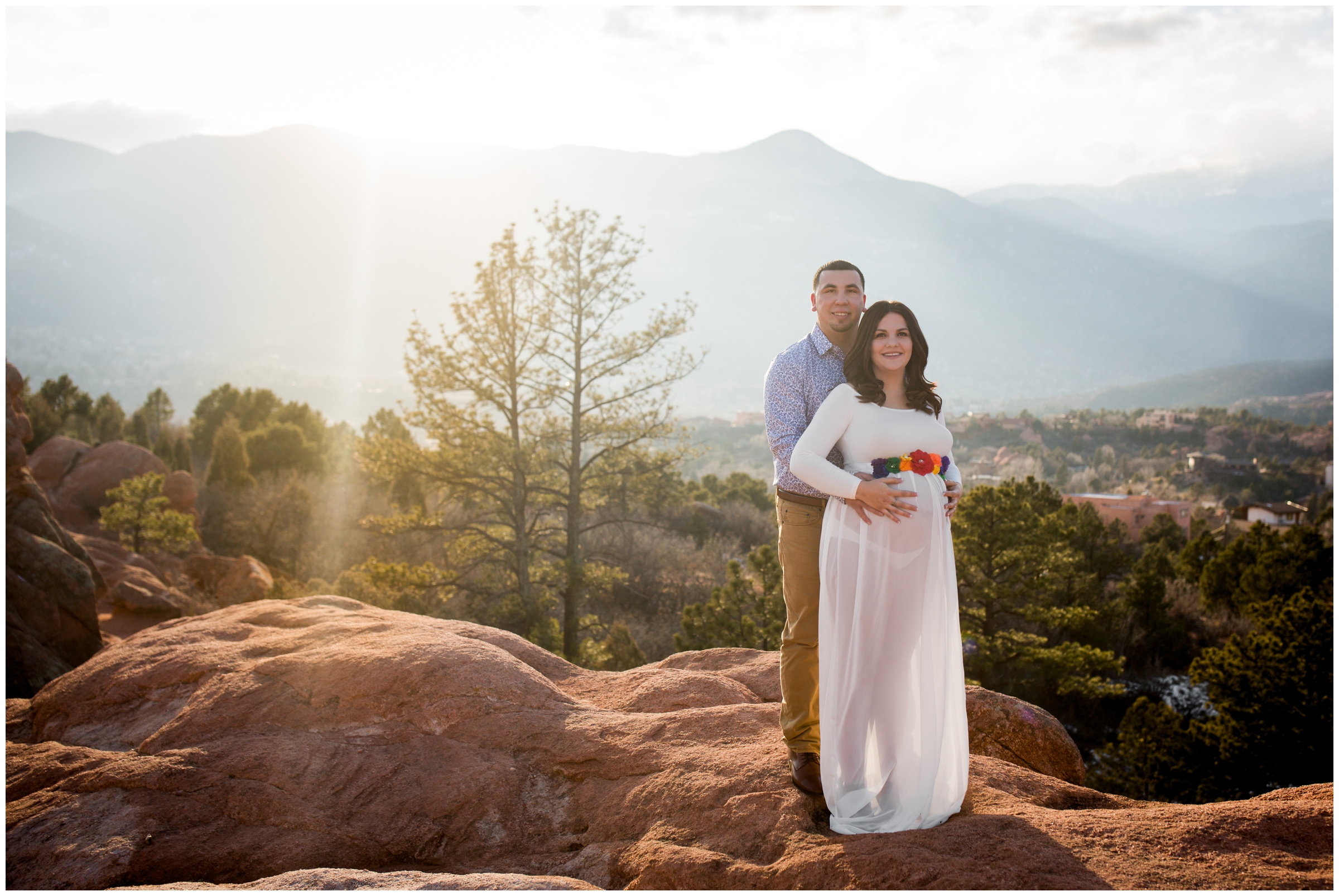 Colorado Springs maternity photography at Garden of the Gods Park